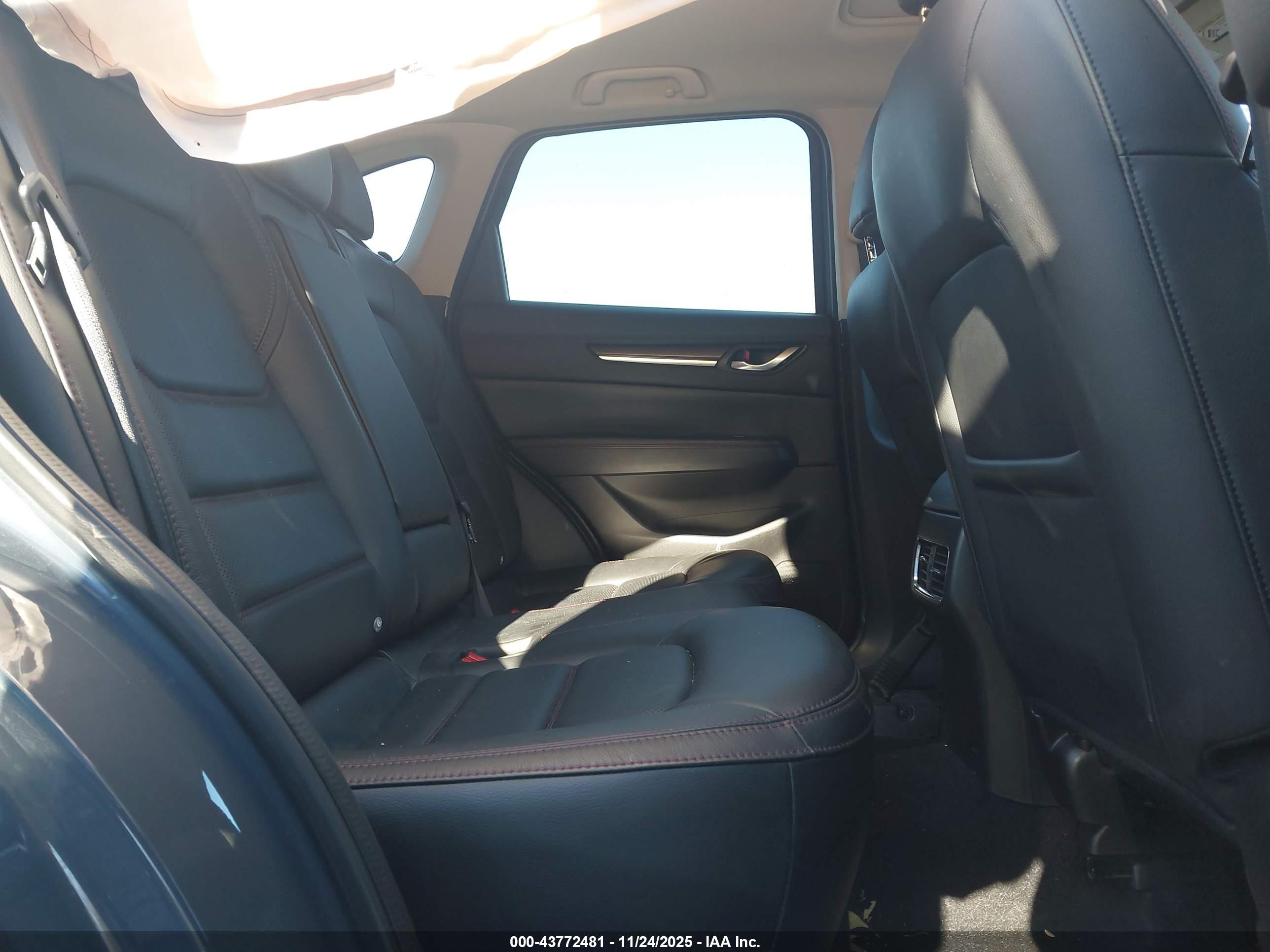 MAZDA CX-5 image 8