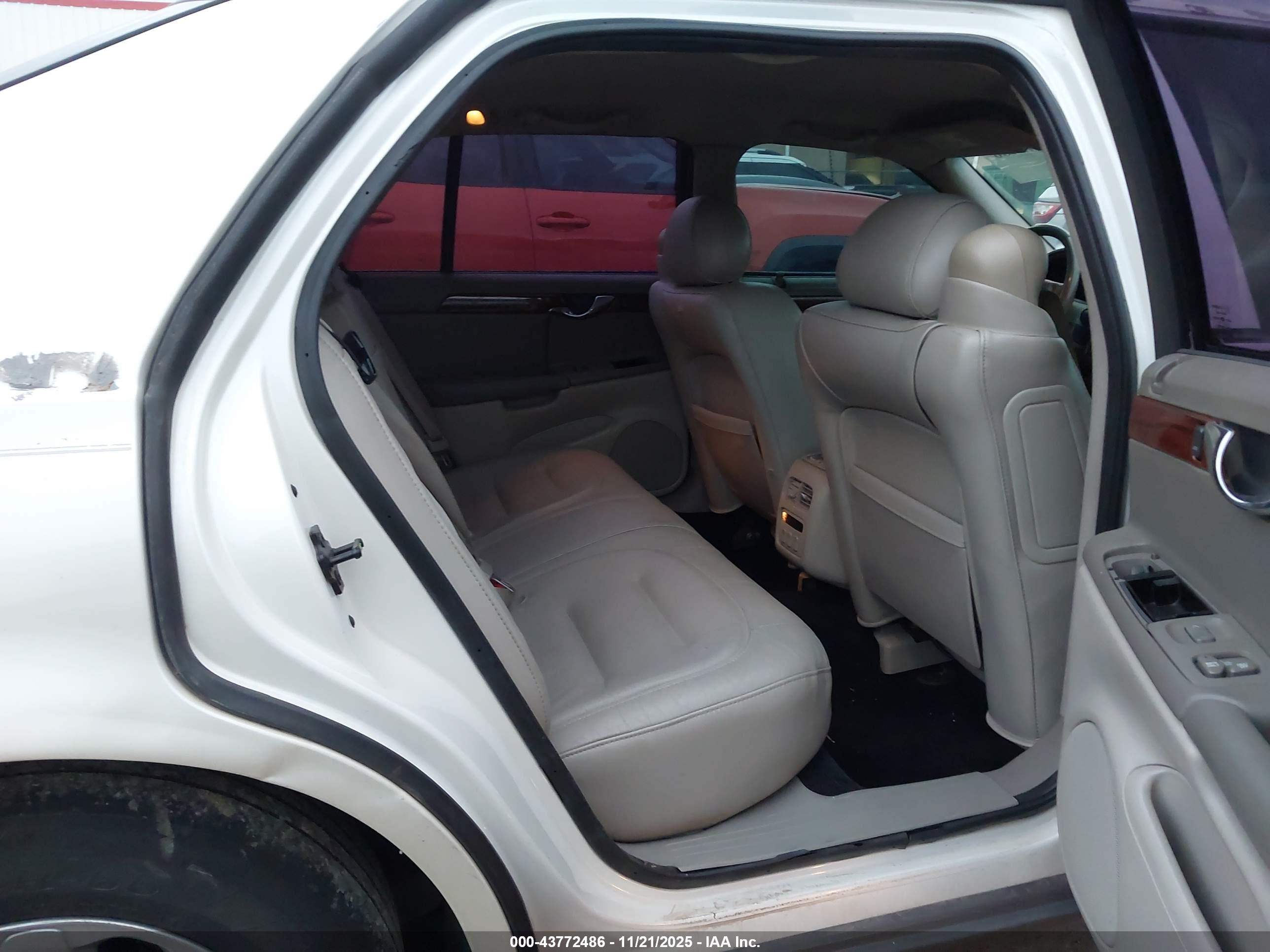 CADILLAC DEVILLE image 8