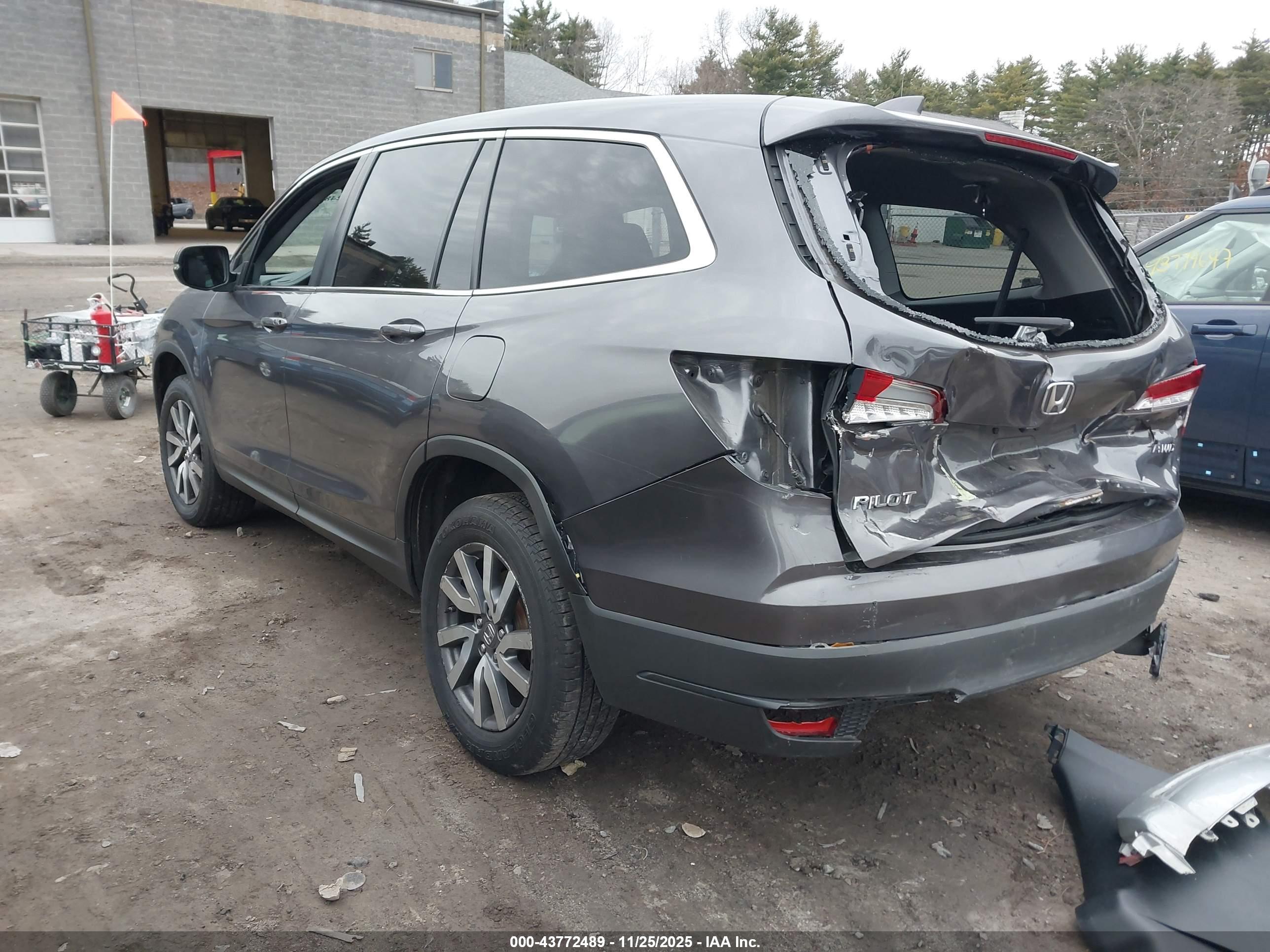 HONDA PILOT image 3