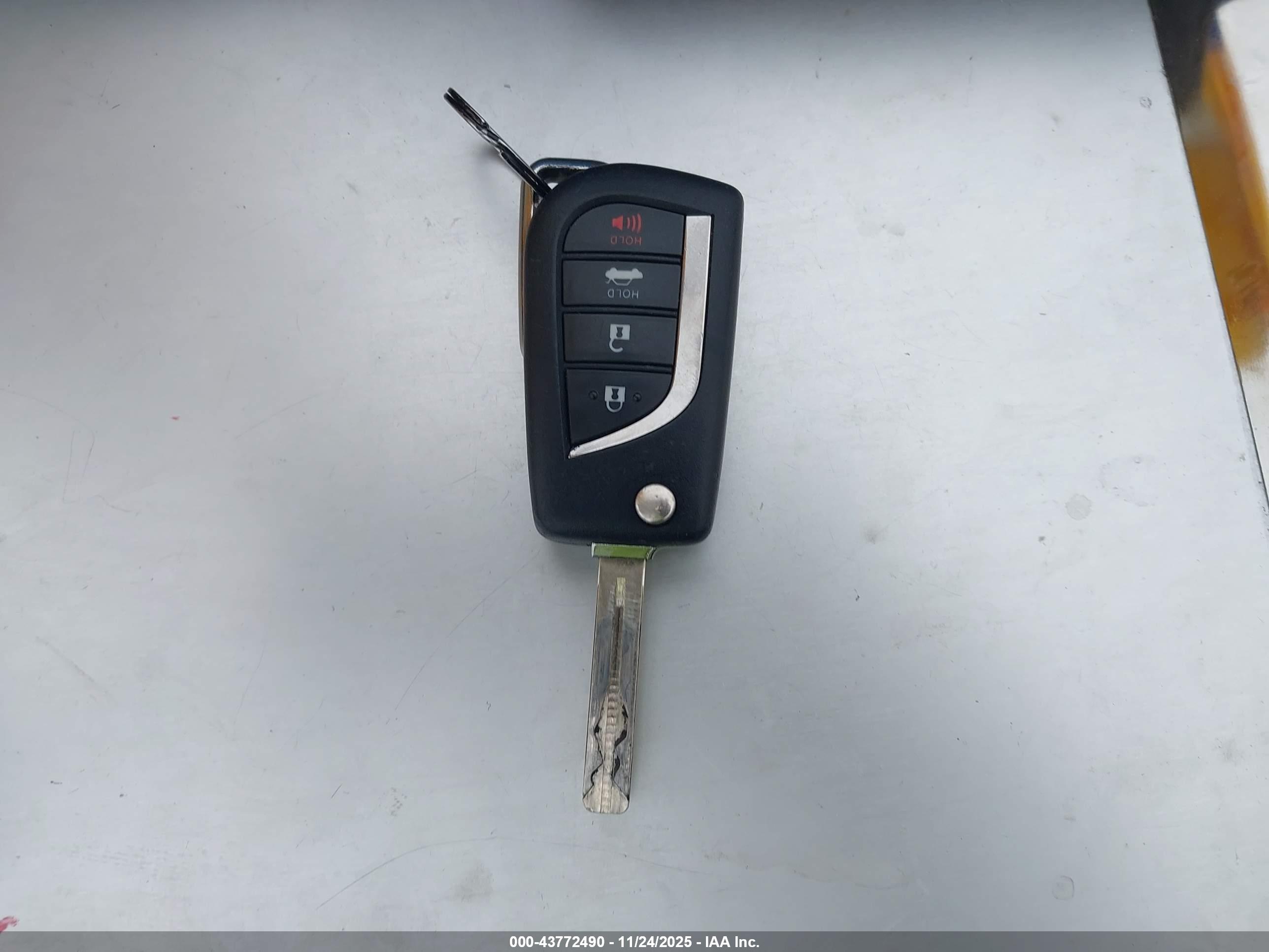 TOYOTA COROLLA image 11
