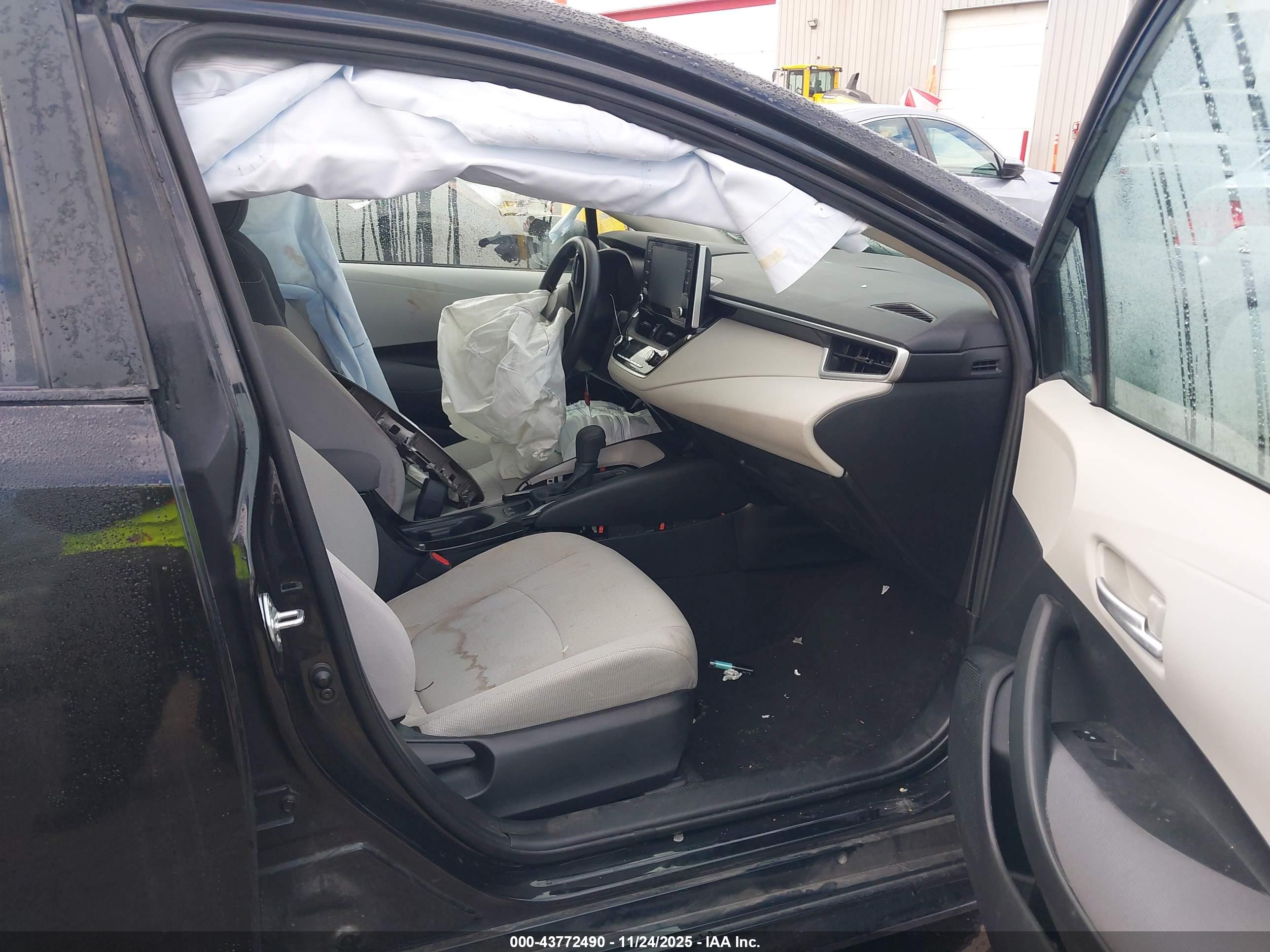 TOYOTA COROLLA image 5