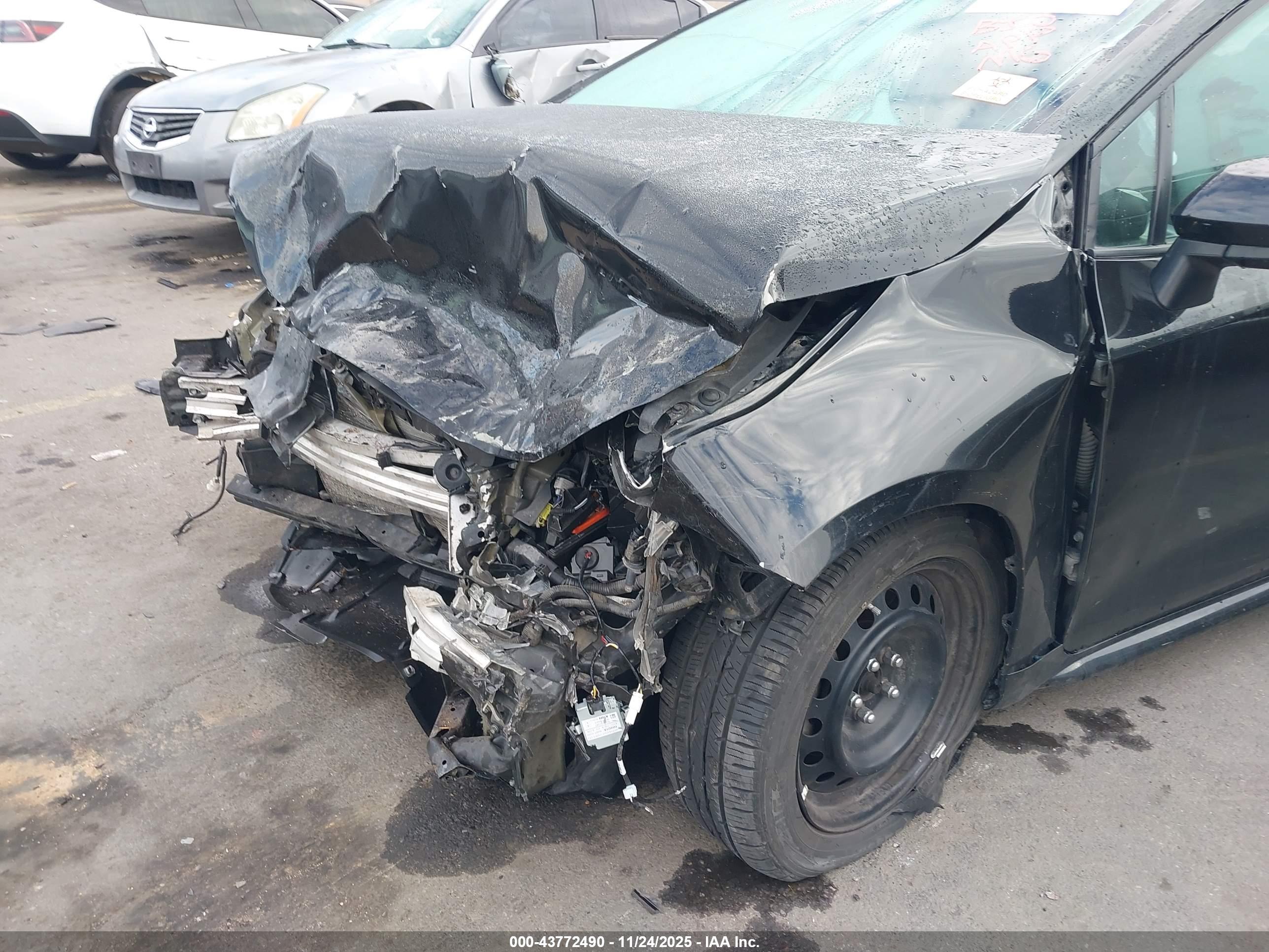 TOYOTA COROLLA image 6