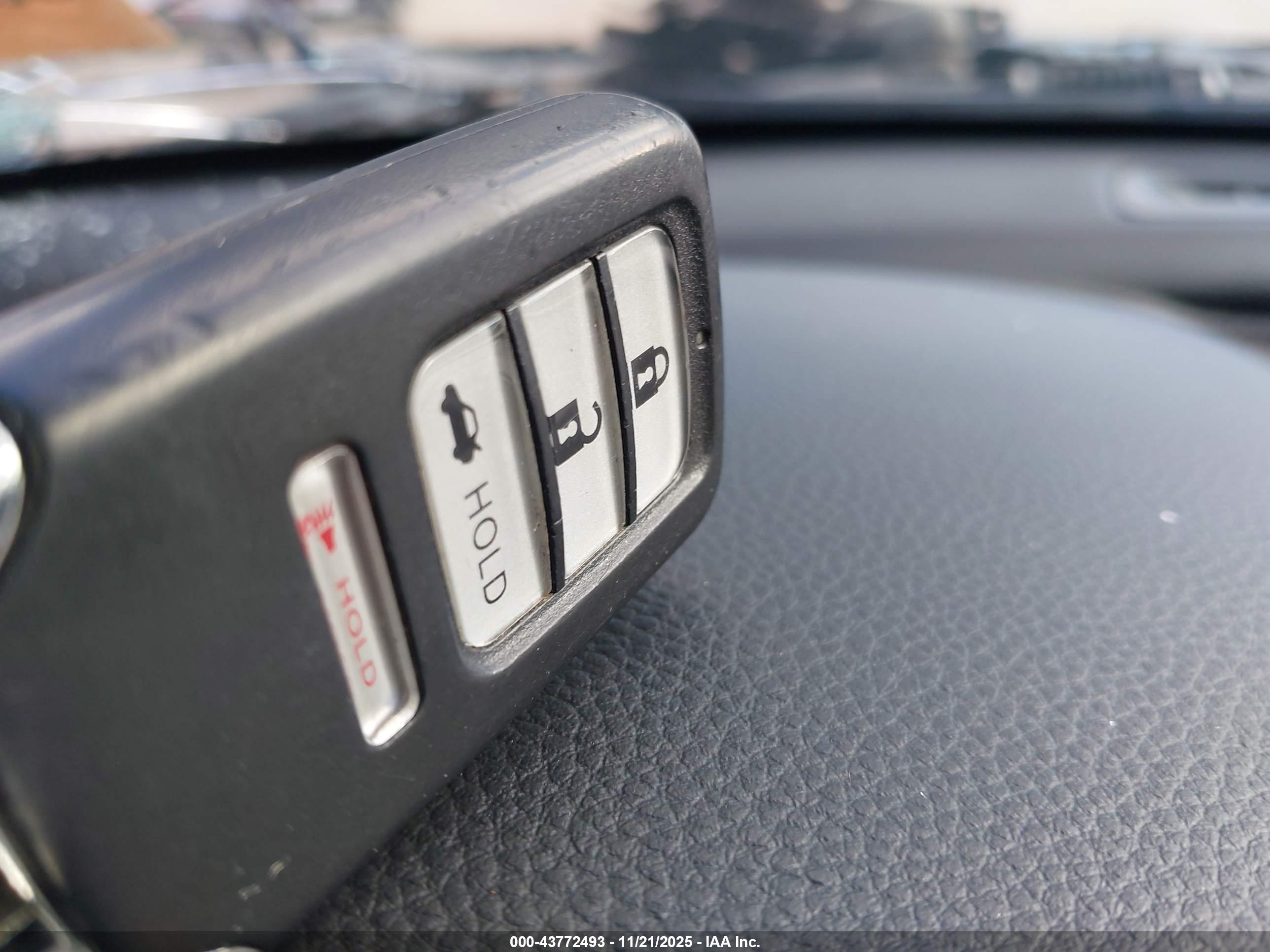 HONDA ACCORD image 11