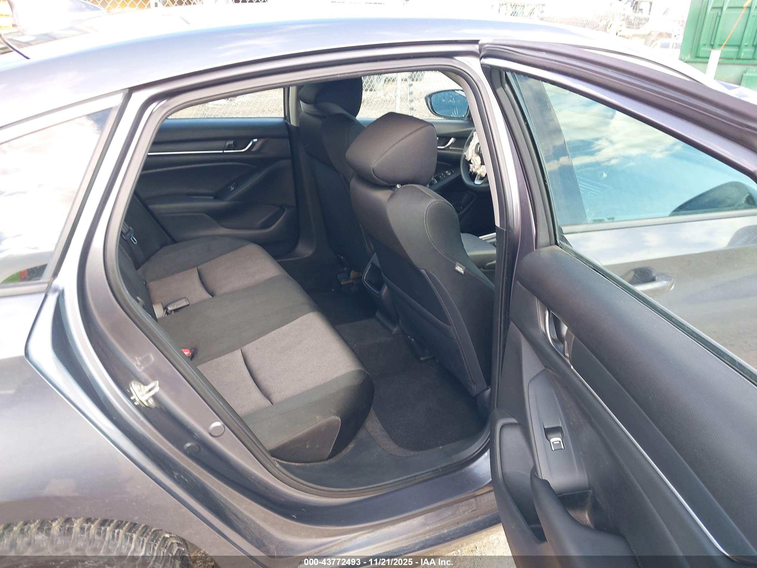HONDA ACCORD image 8
