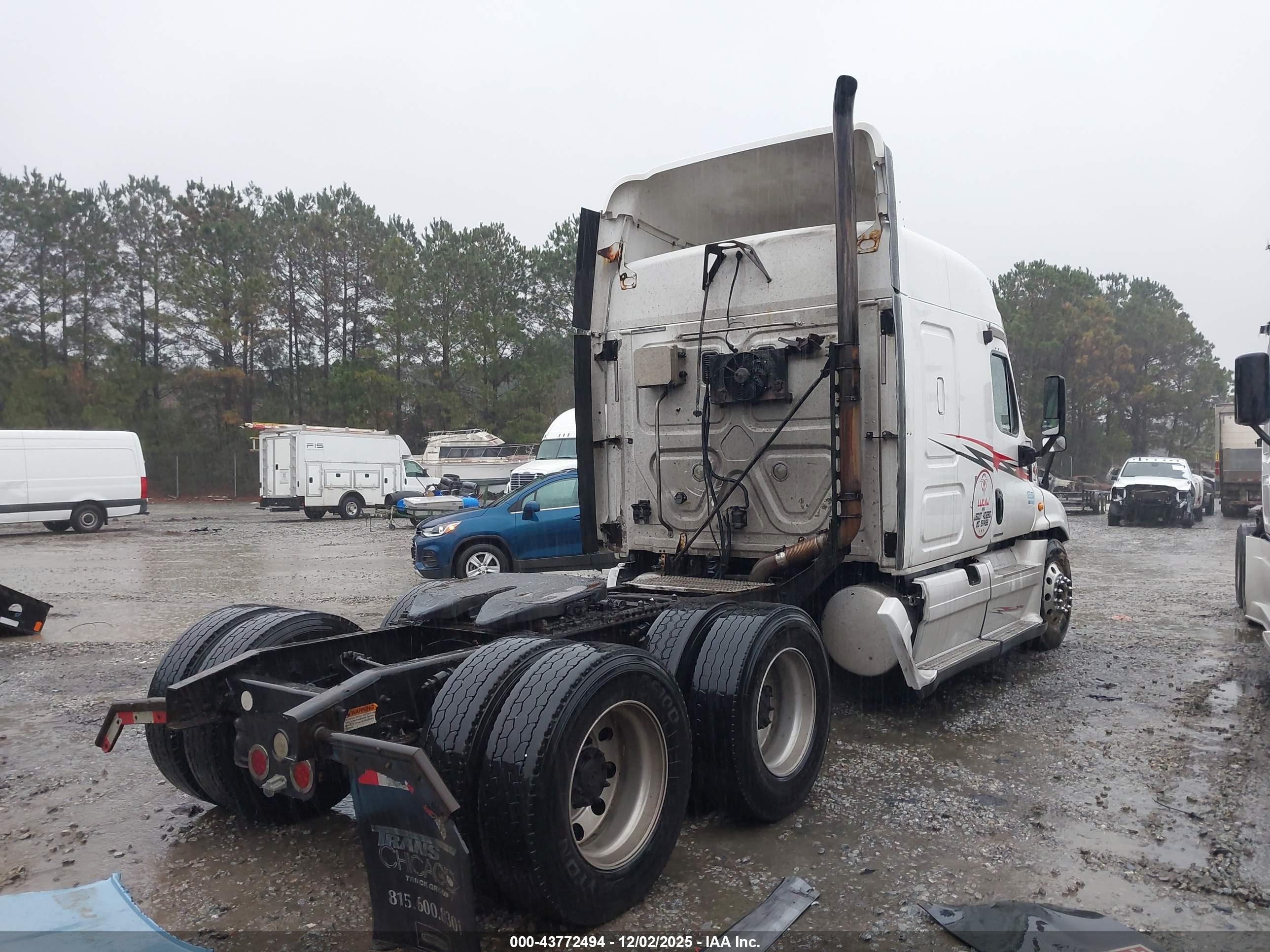 FREIGHTLINER CASCADIA image 4