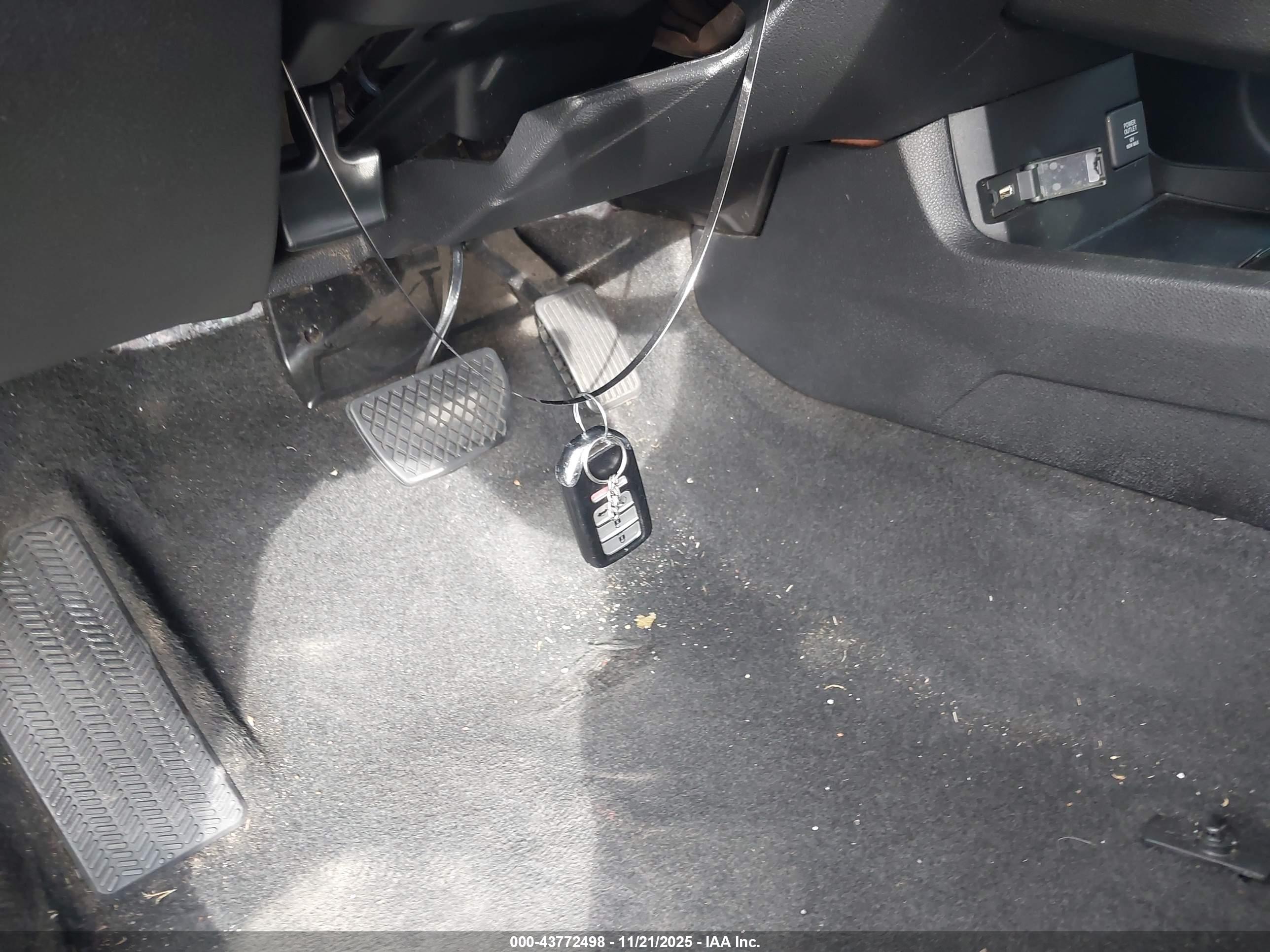 HONDA CIVIC image 11