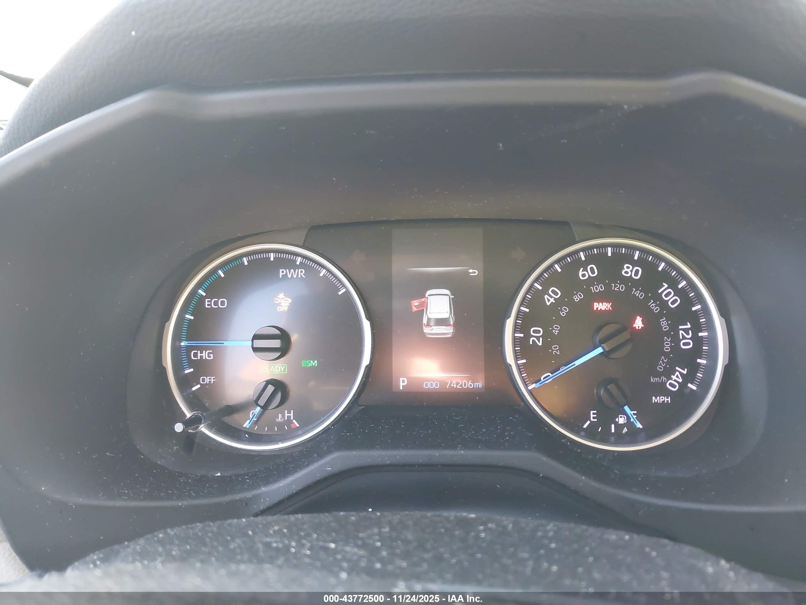 TOYOTA RAV4 image 7