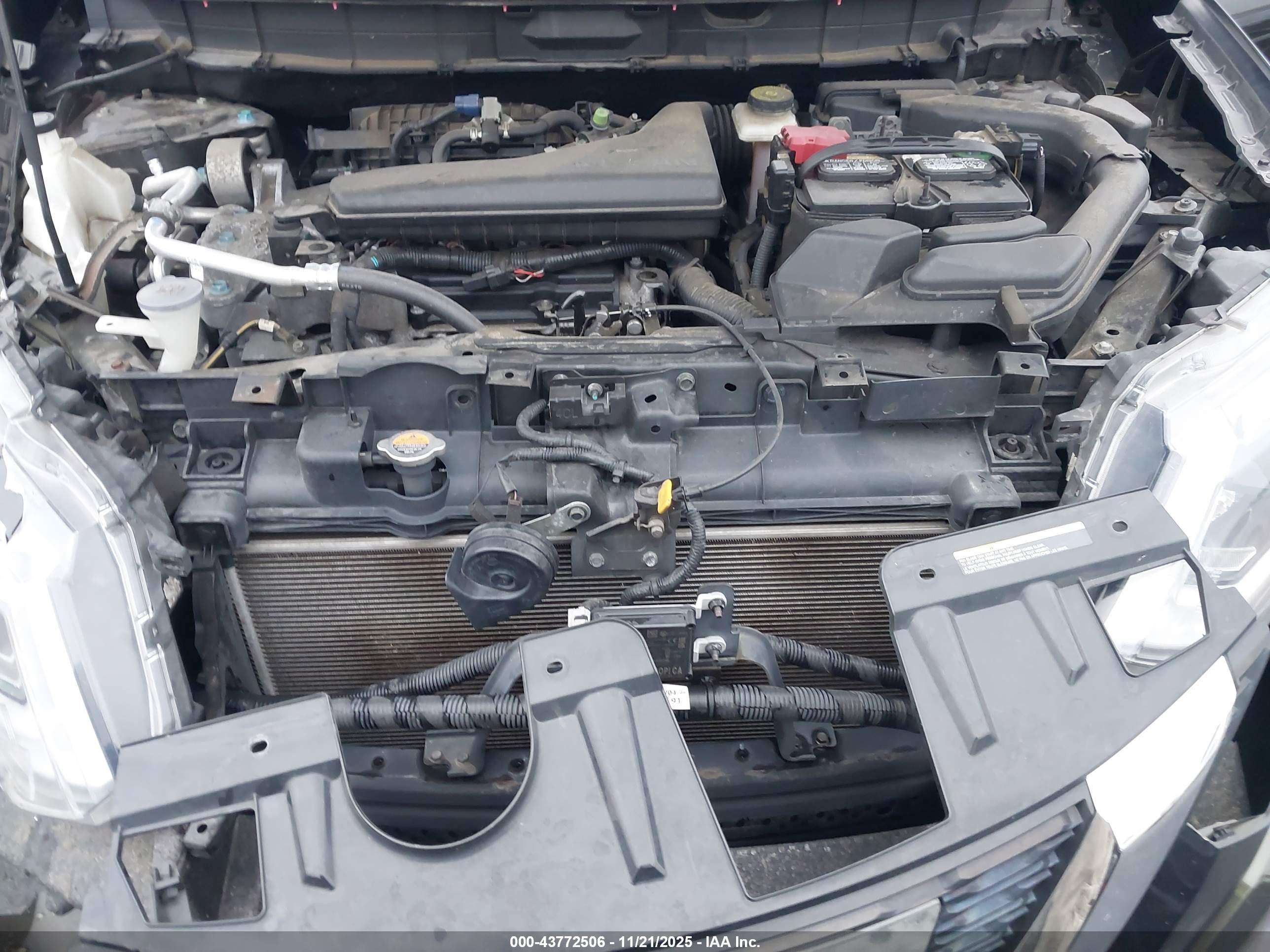 NISSAN ROGUE image 10