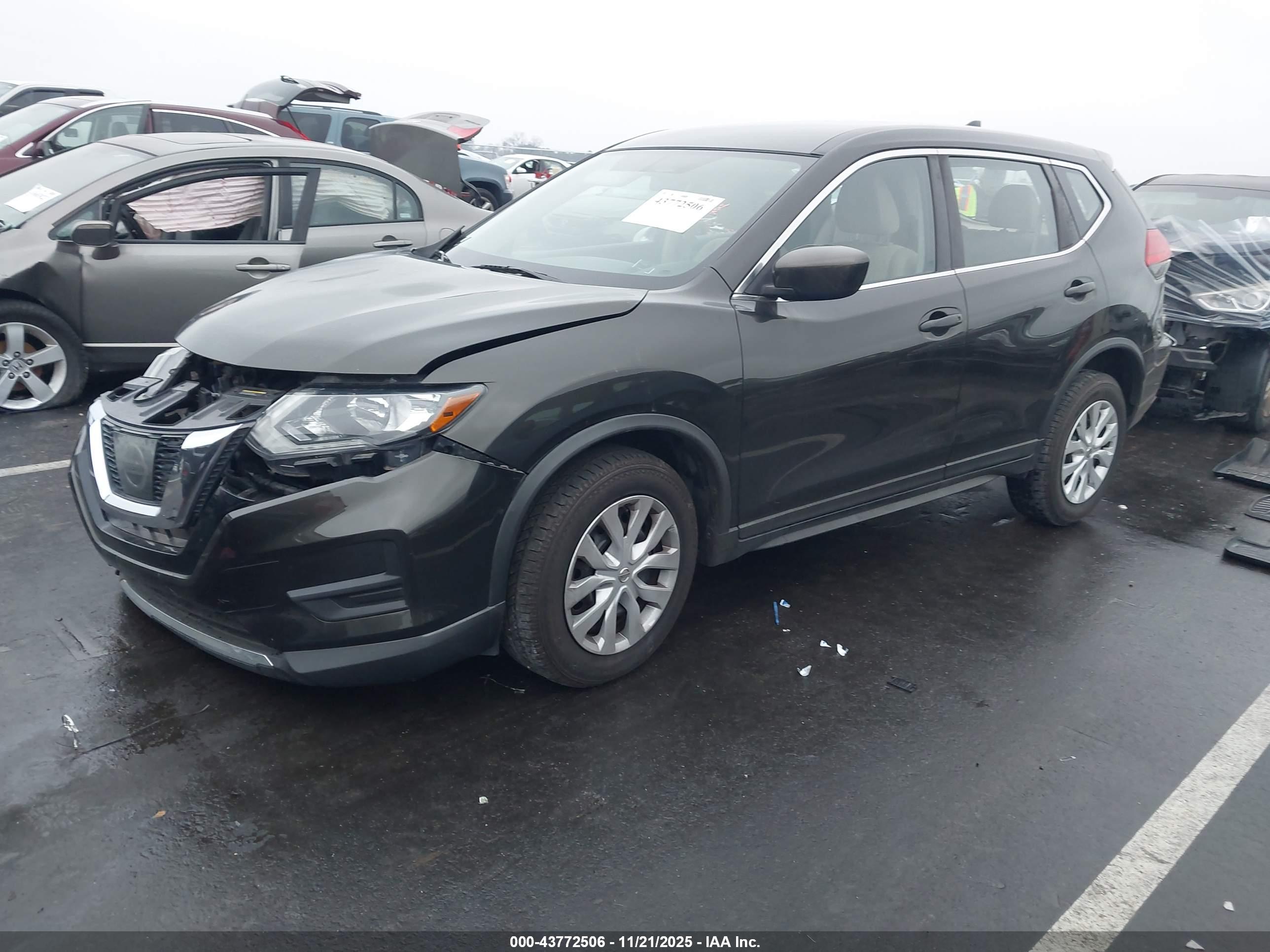 NISSAN ROGUE image 2