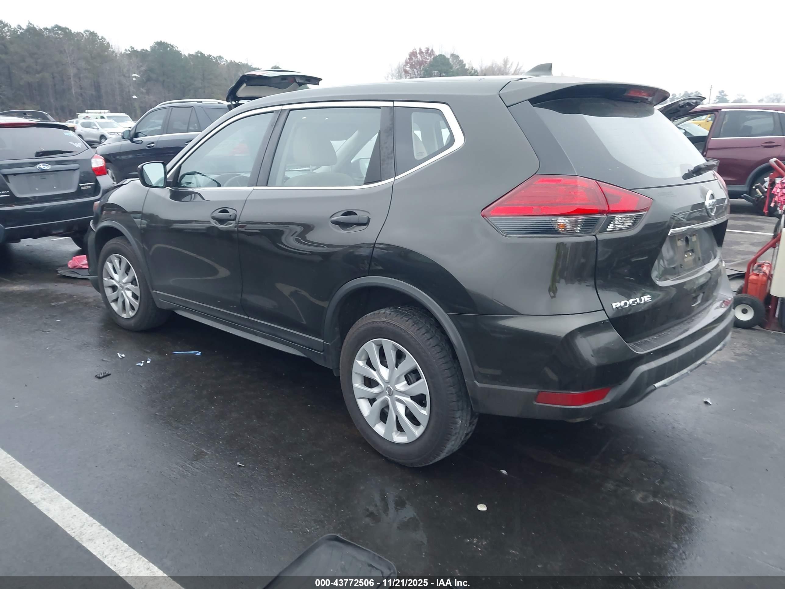 NISSAN ROGUE image 3