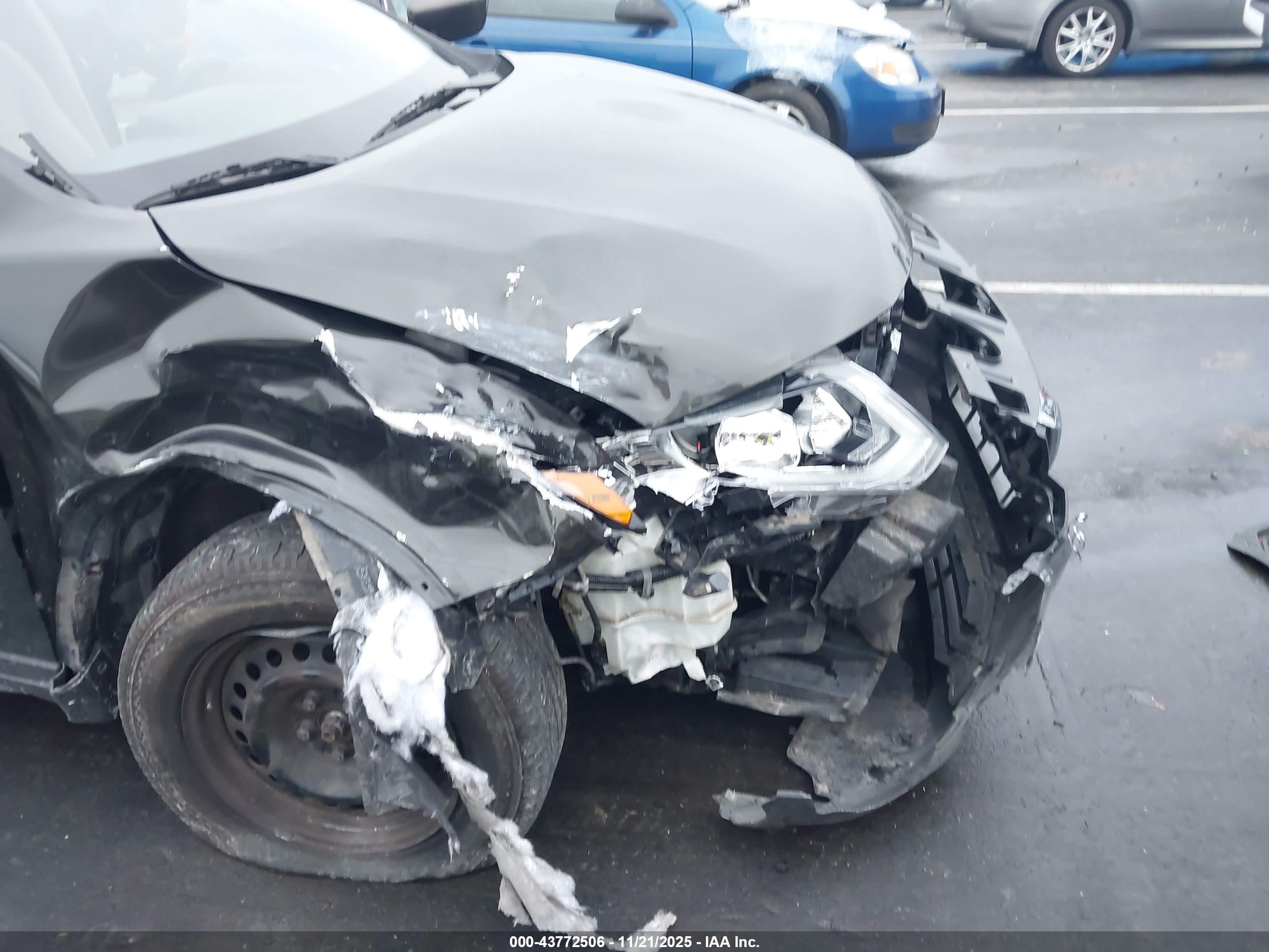 NISSAN ROGUE image 6