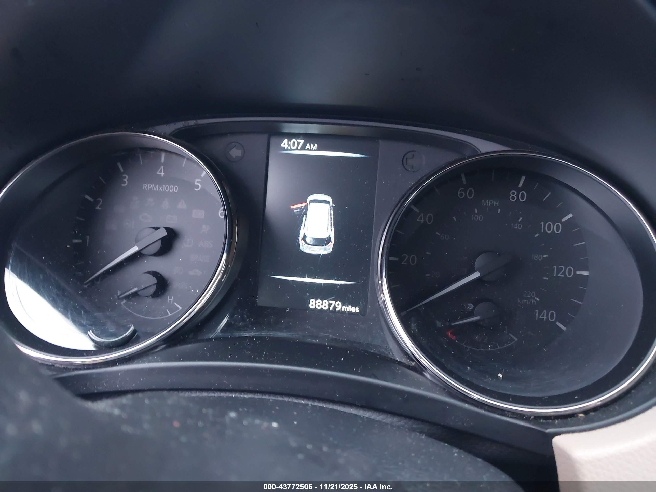 NISSAN ROGUE image 7