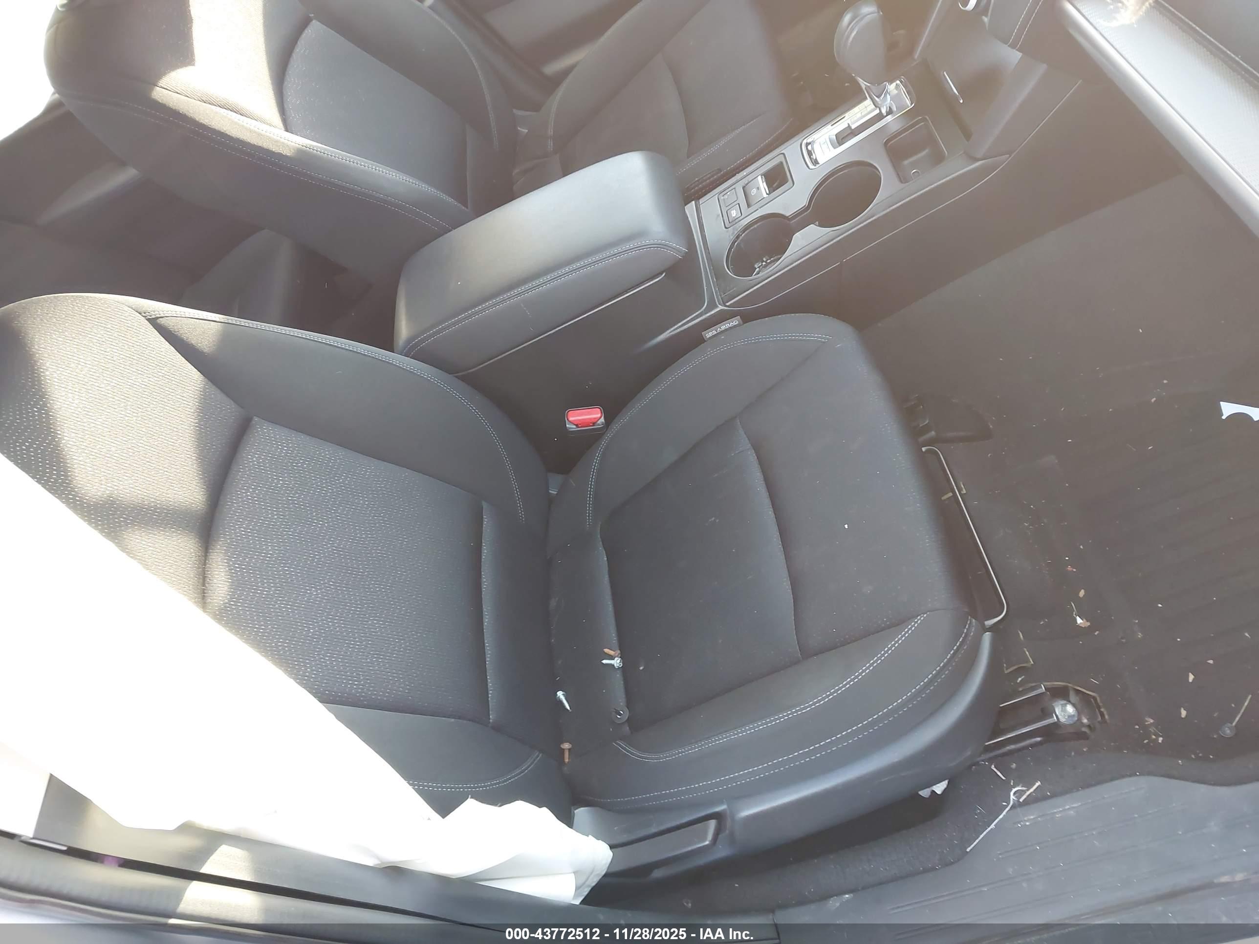 SUBARU LEGACY image 5