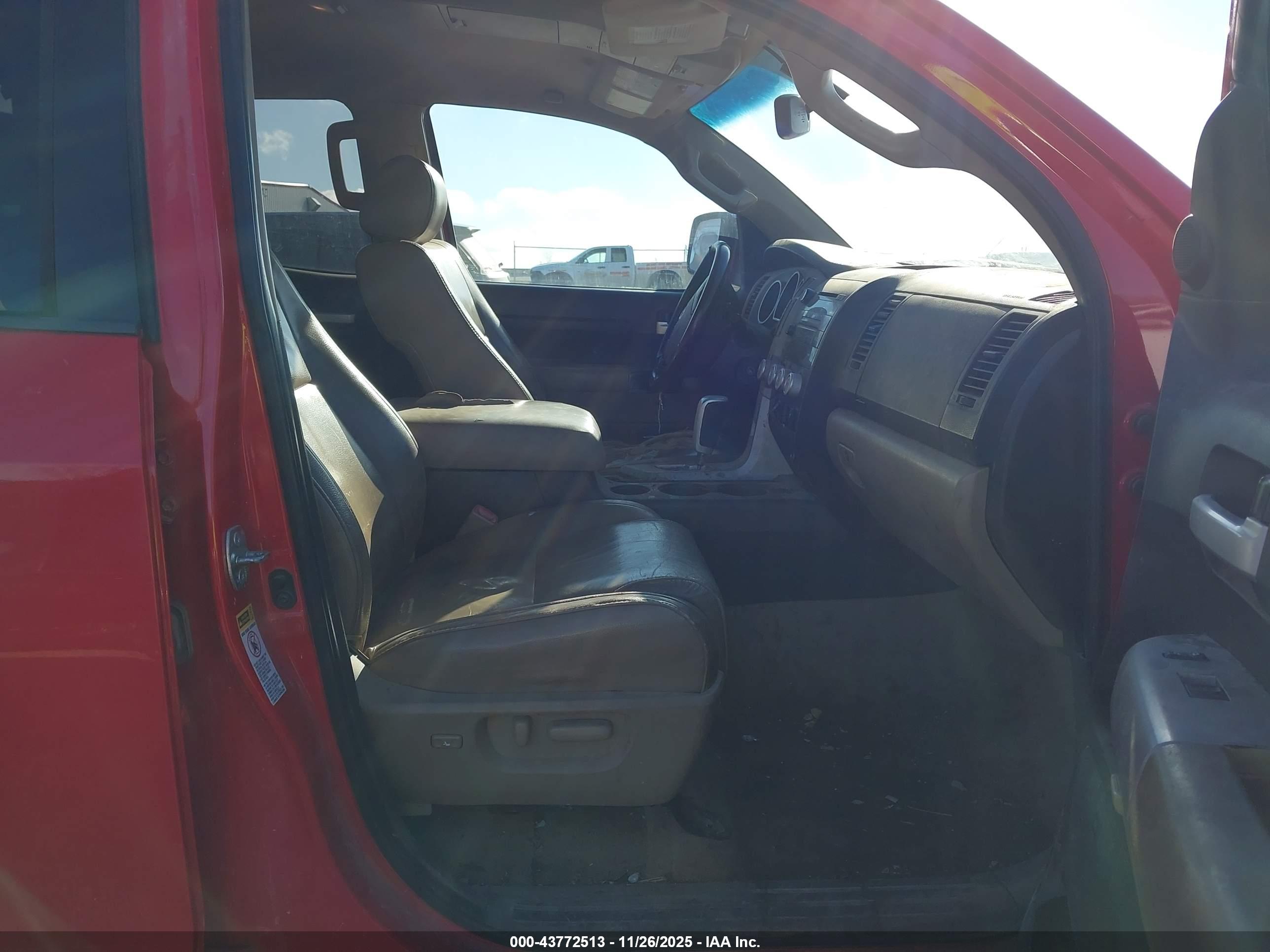 TOYOTA TUNDRA image 5