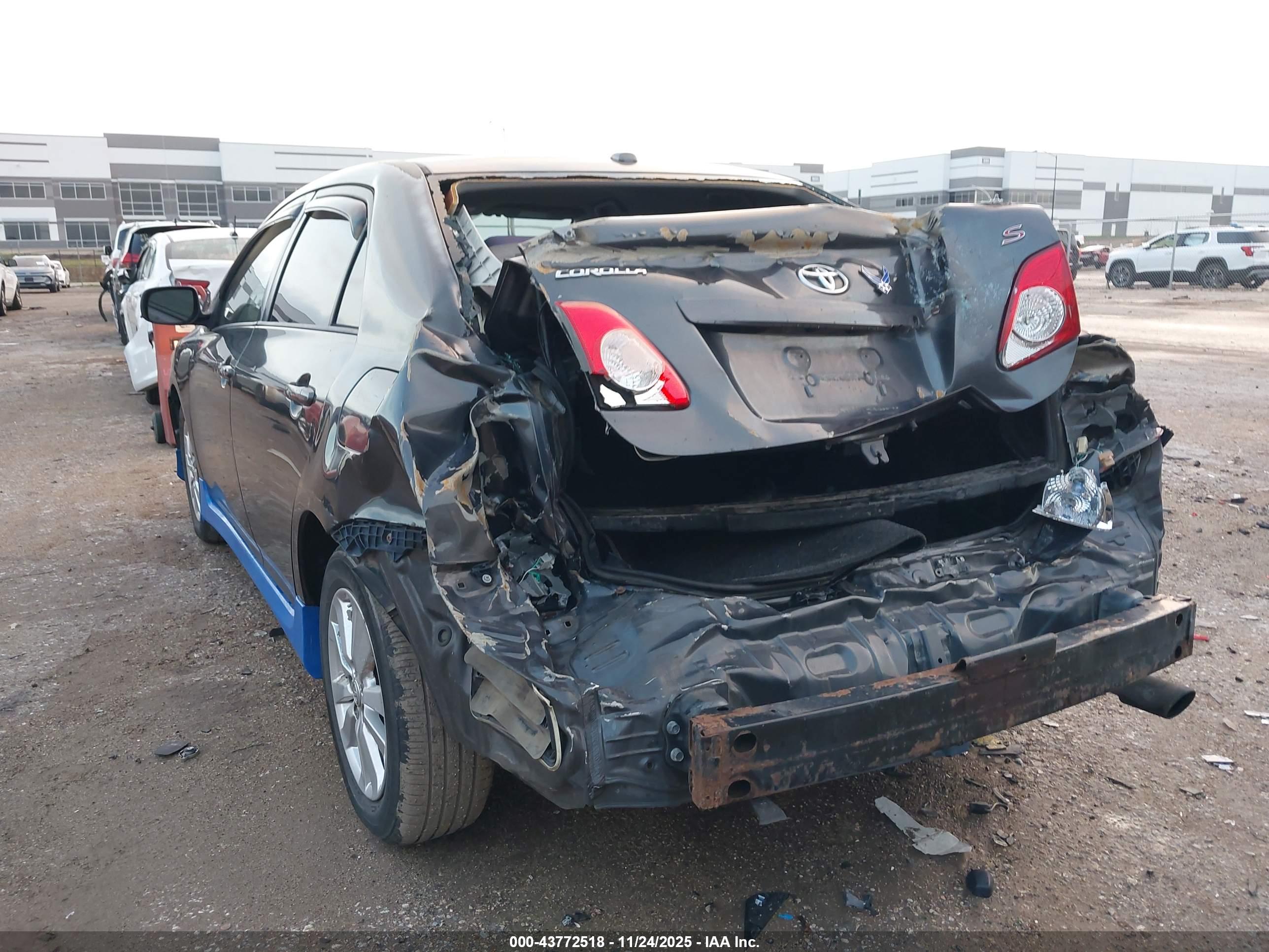 TOYOTA COROLLA image 3