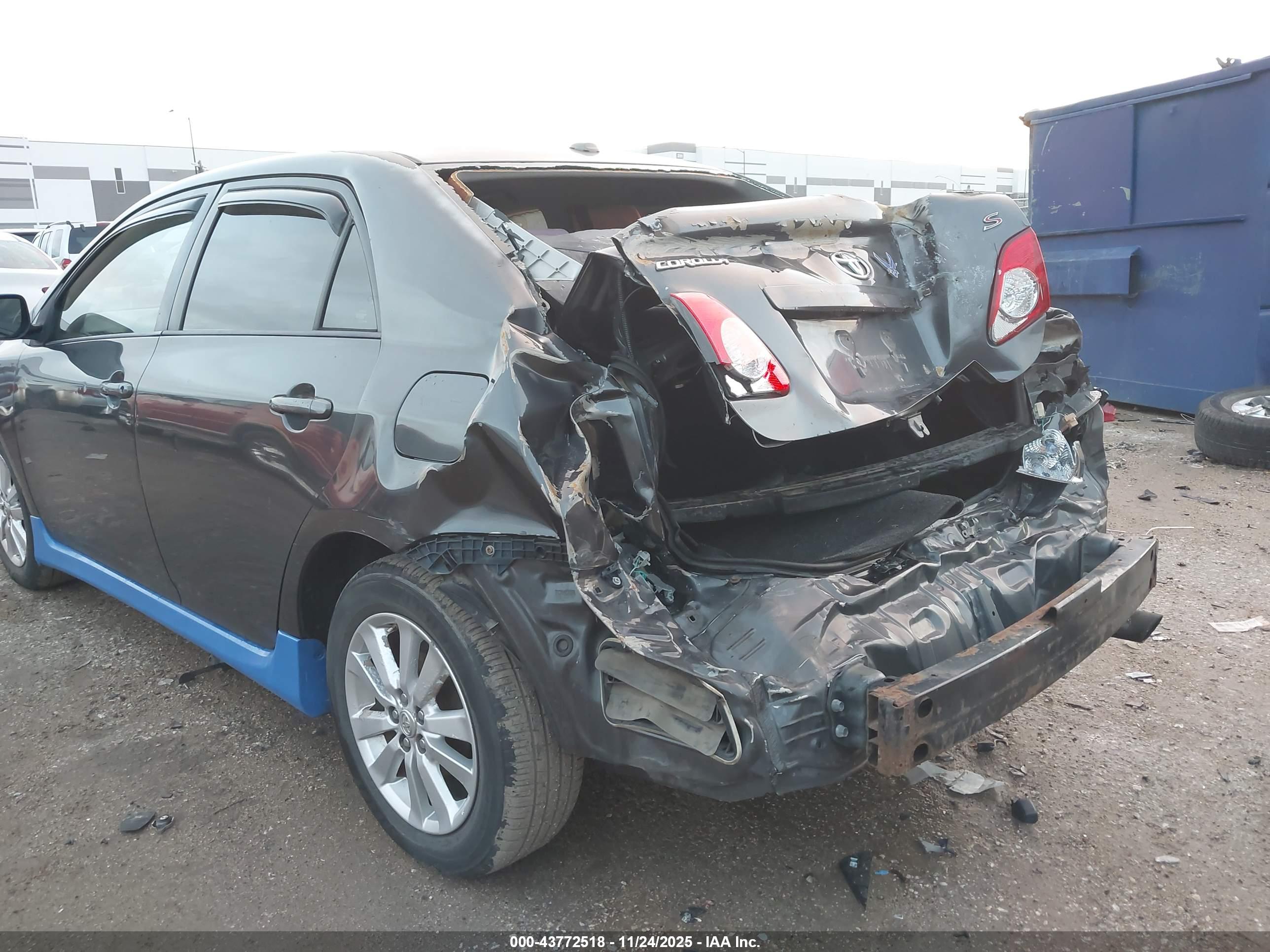 TOYOTA COROLLA image 6