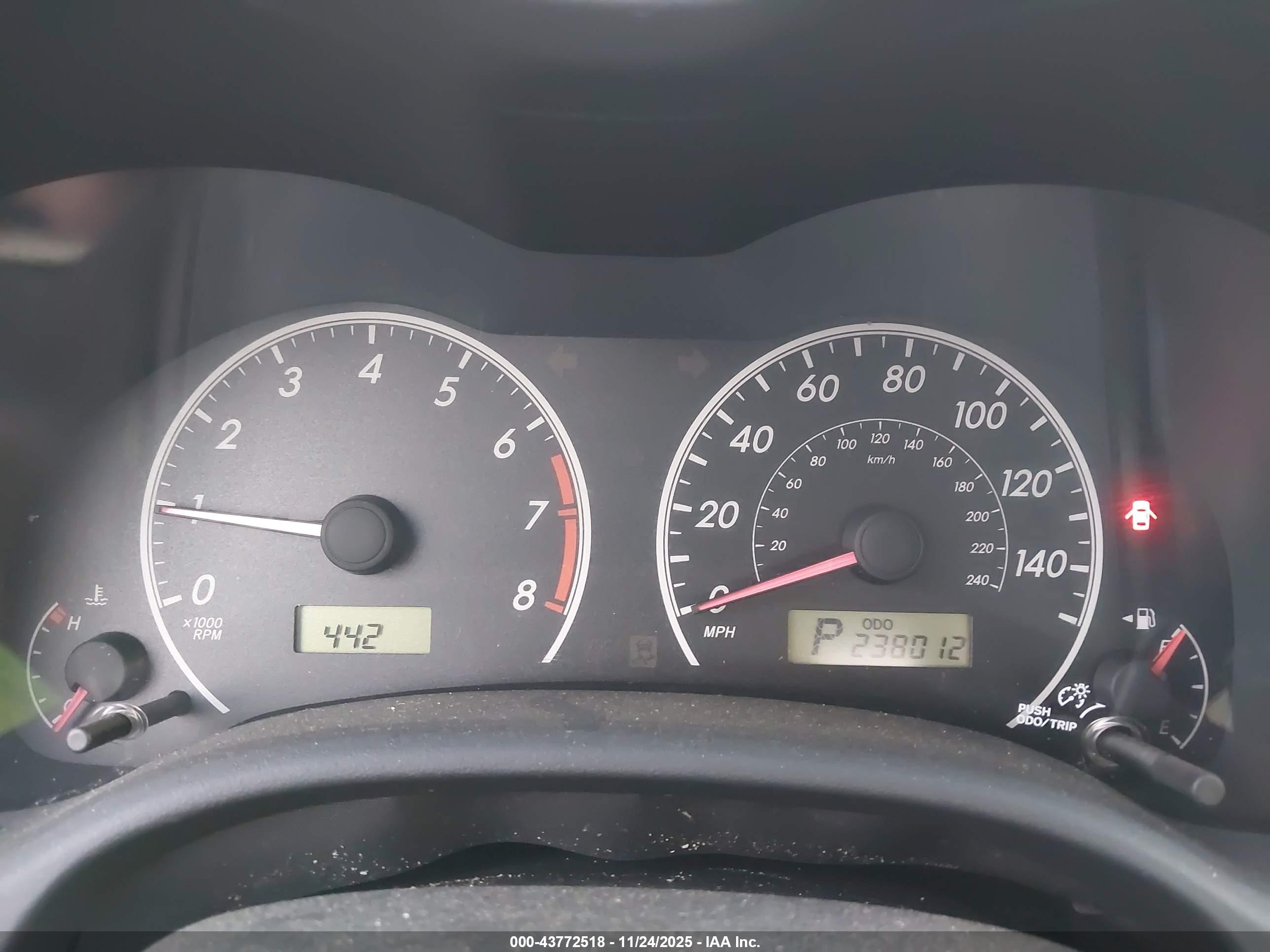 TOYOTA COROLLA image 7