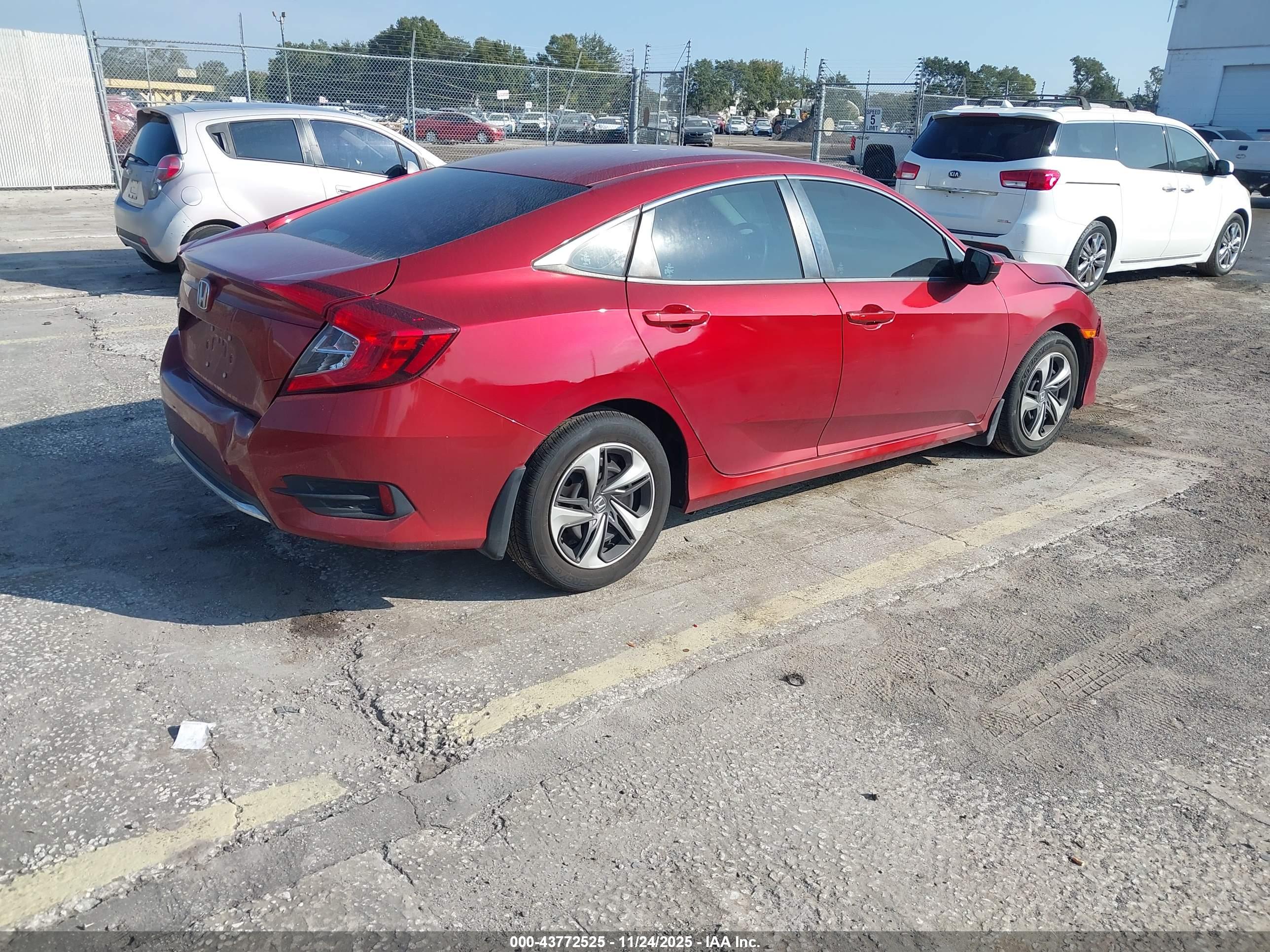HONDA CIVIC image 4
