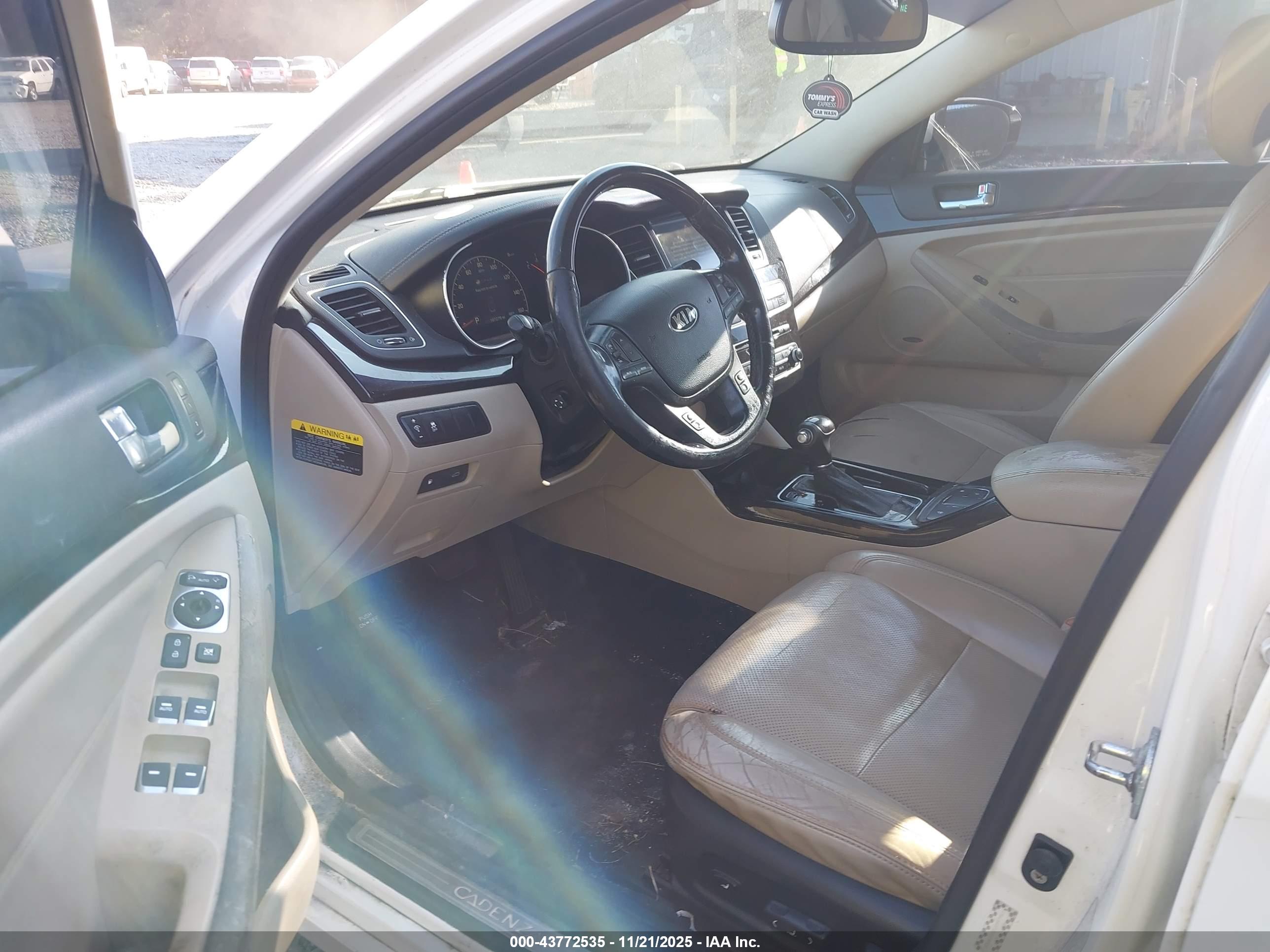 KIA CADENZA image 5