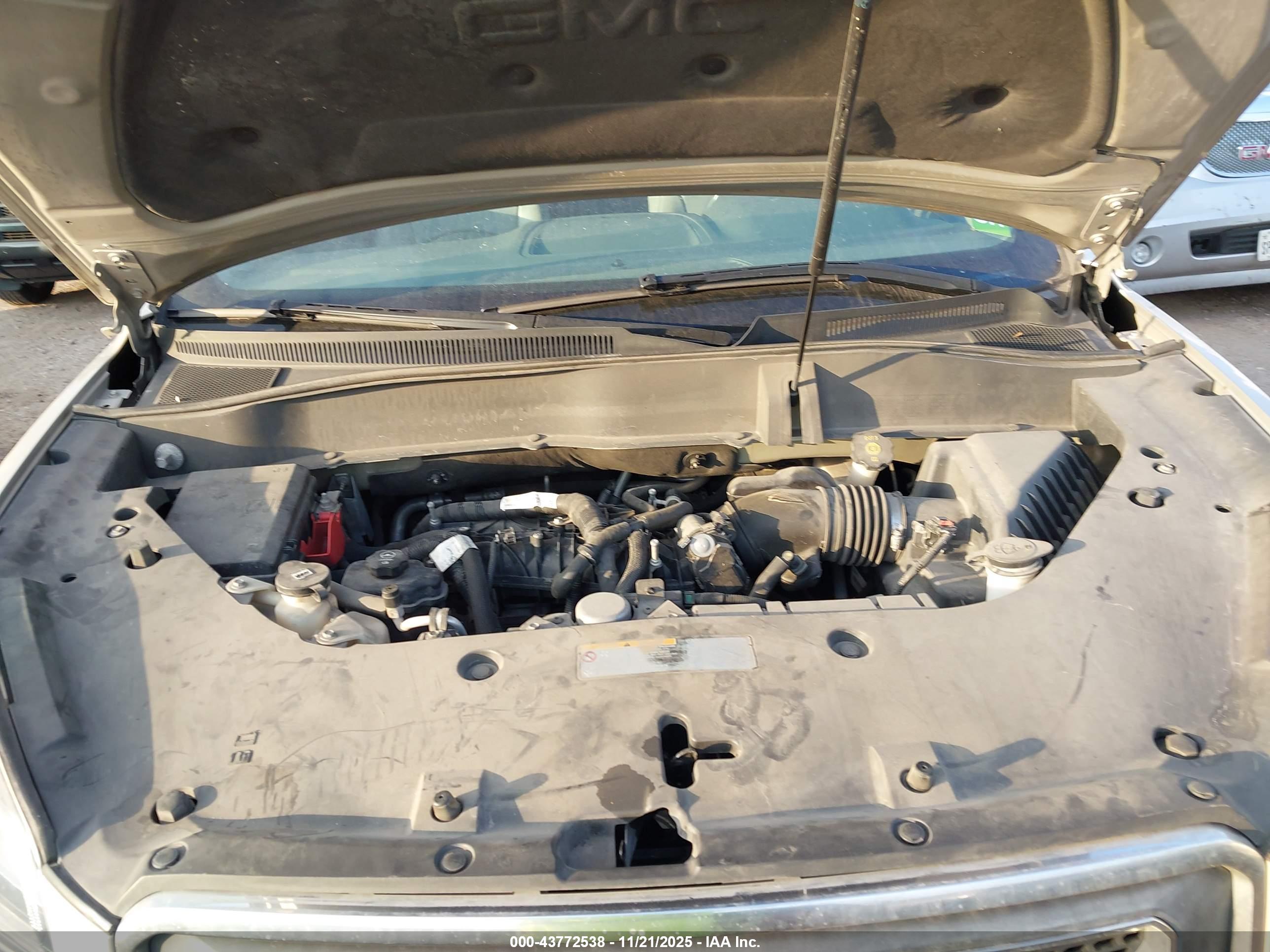 GMC ACADIA image 10