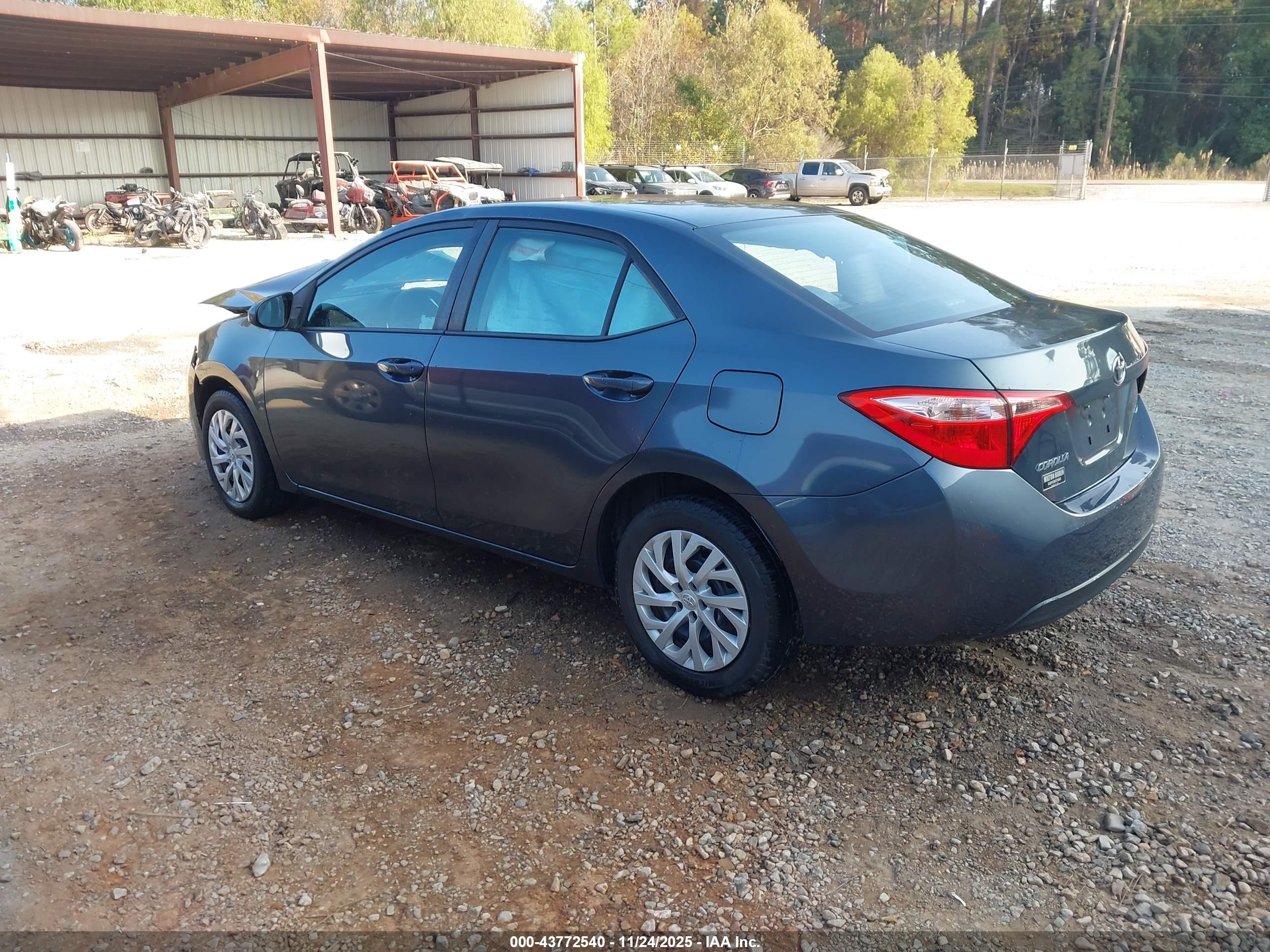 TOYOTA COROLLA image 3
