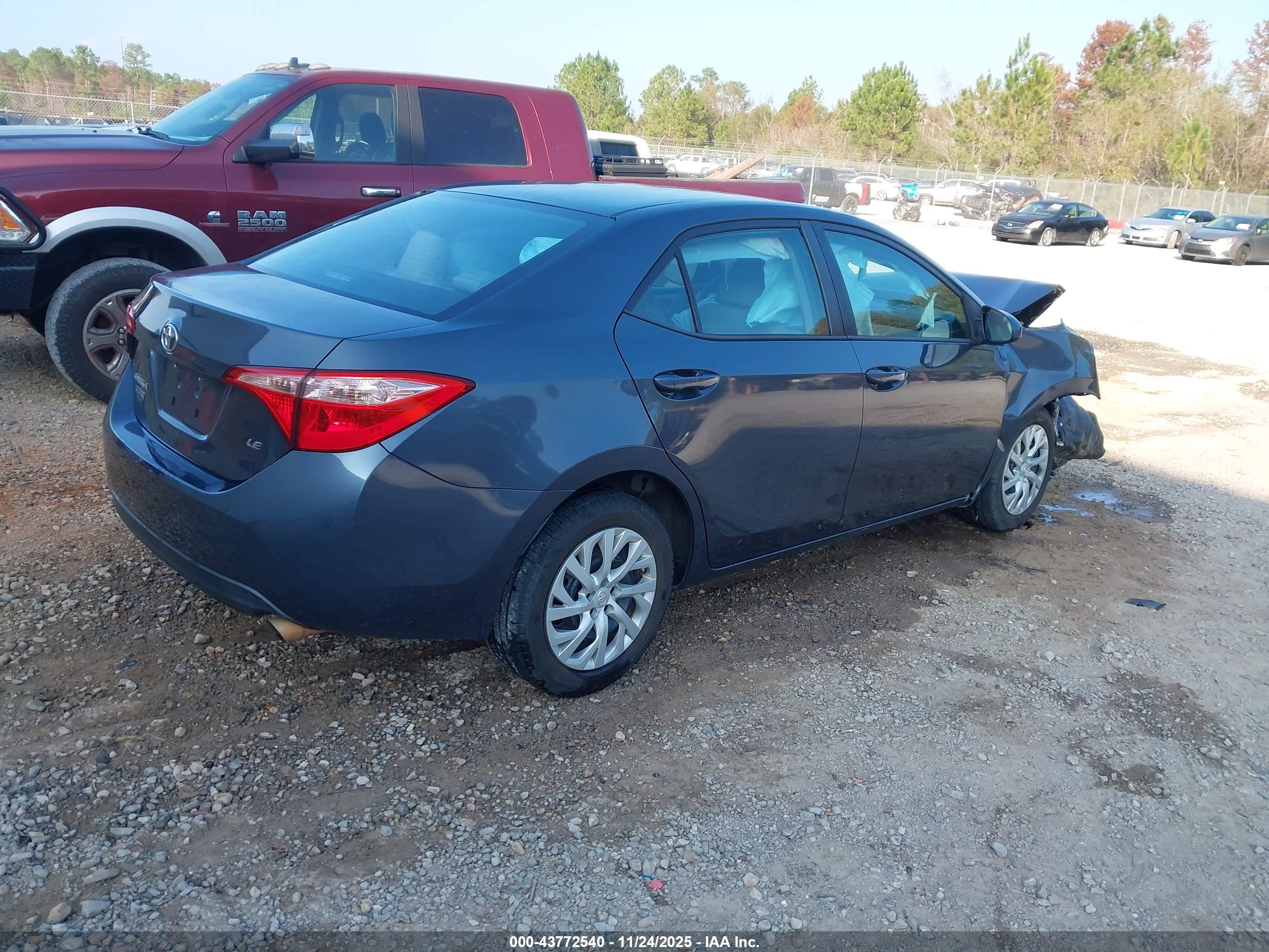 TOYOTA COROLLA image 4