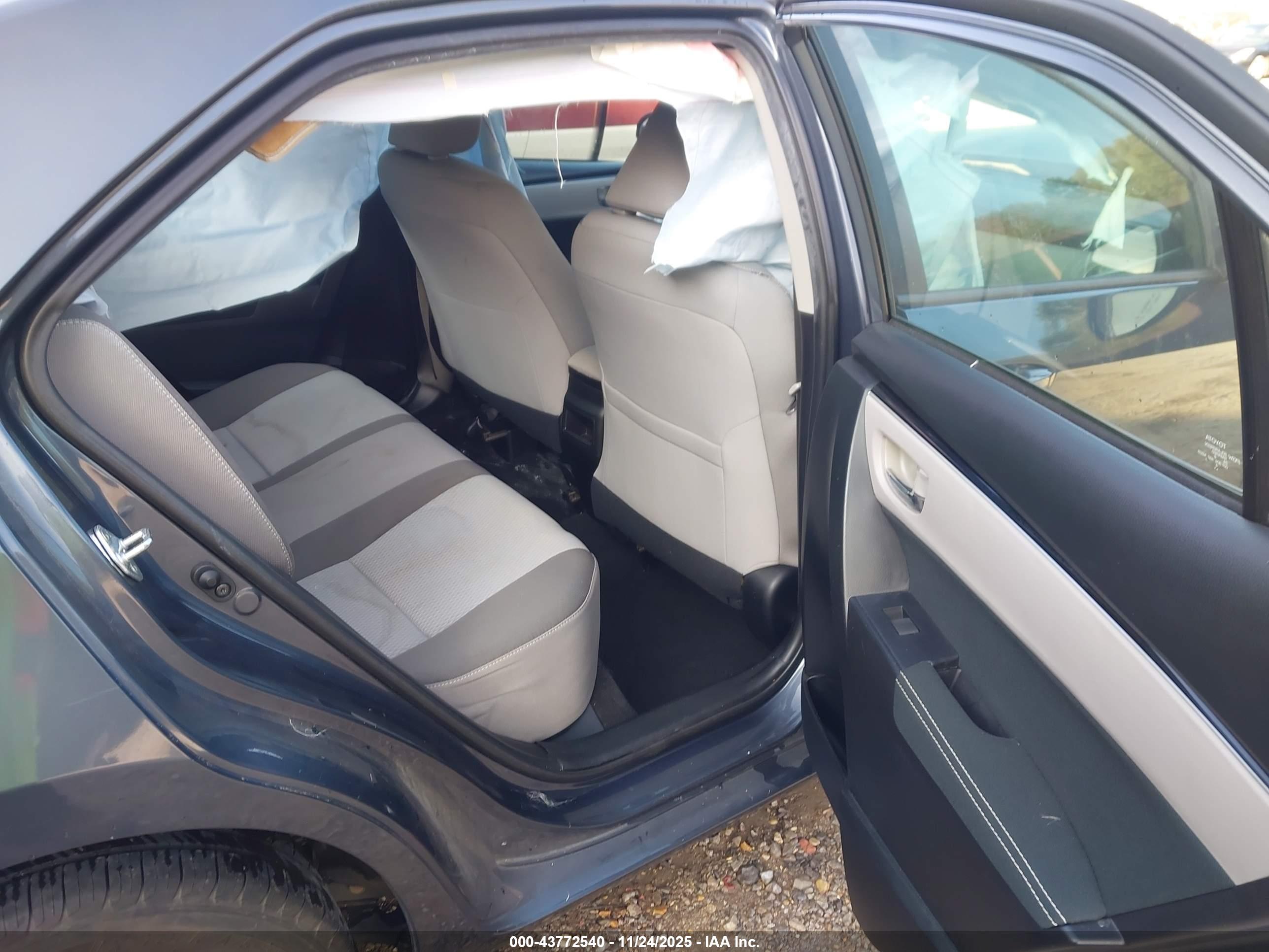 TOYOTA COROLLA image 8