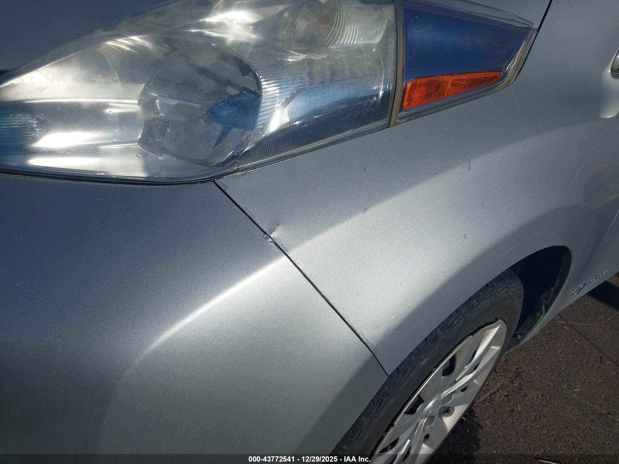 NISSAN LEAF image 6