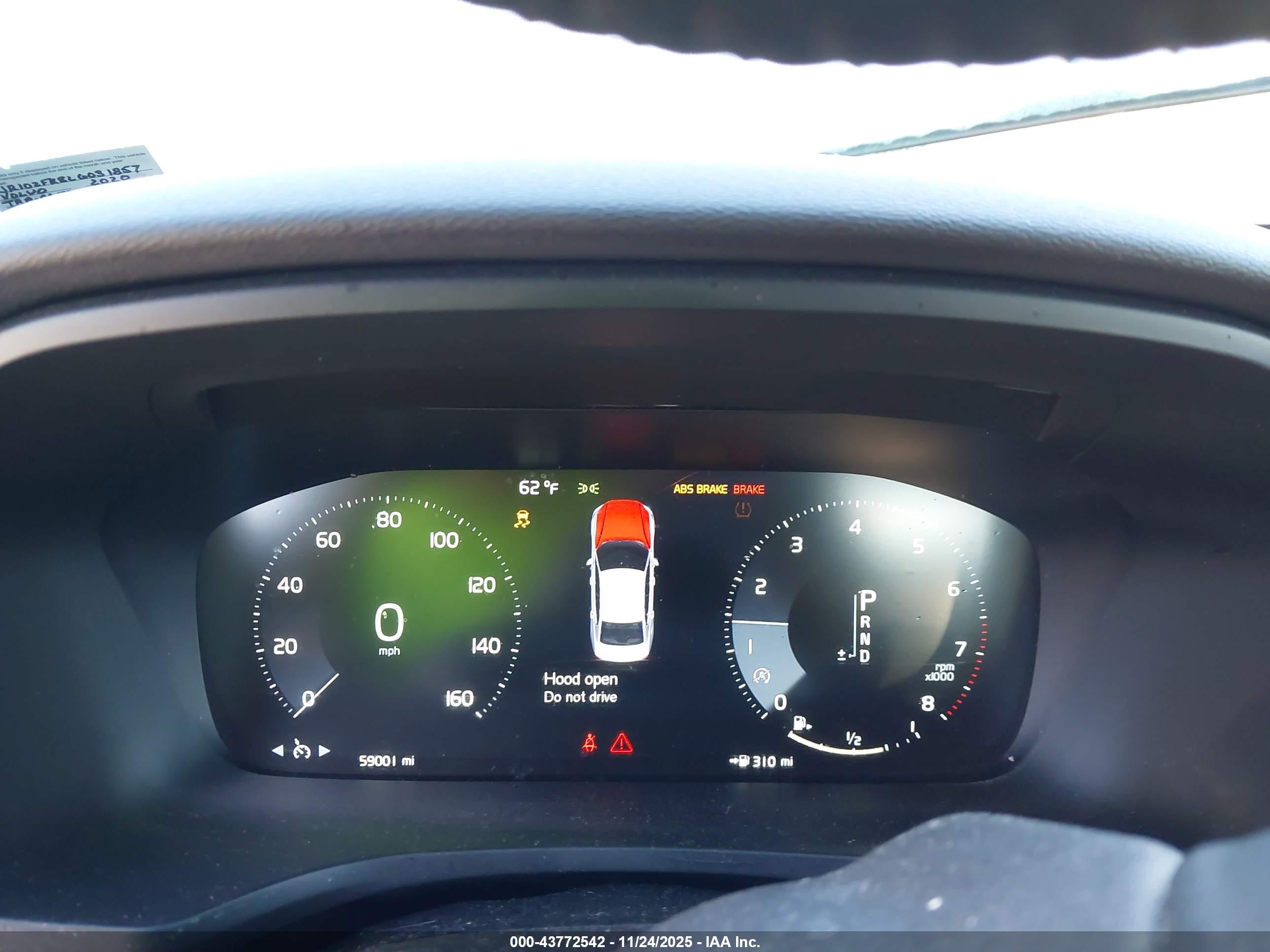 VOLVO S60 image 7