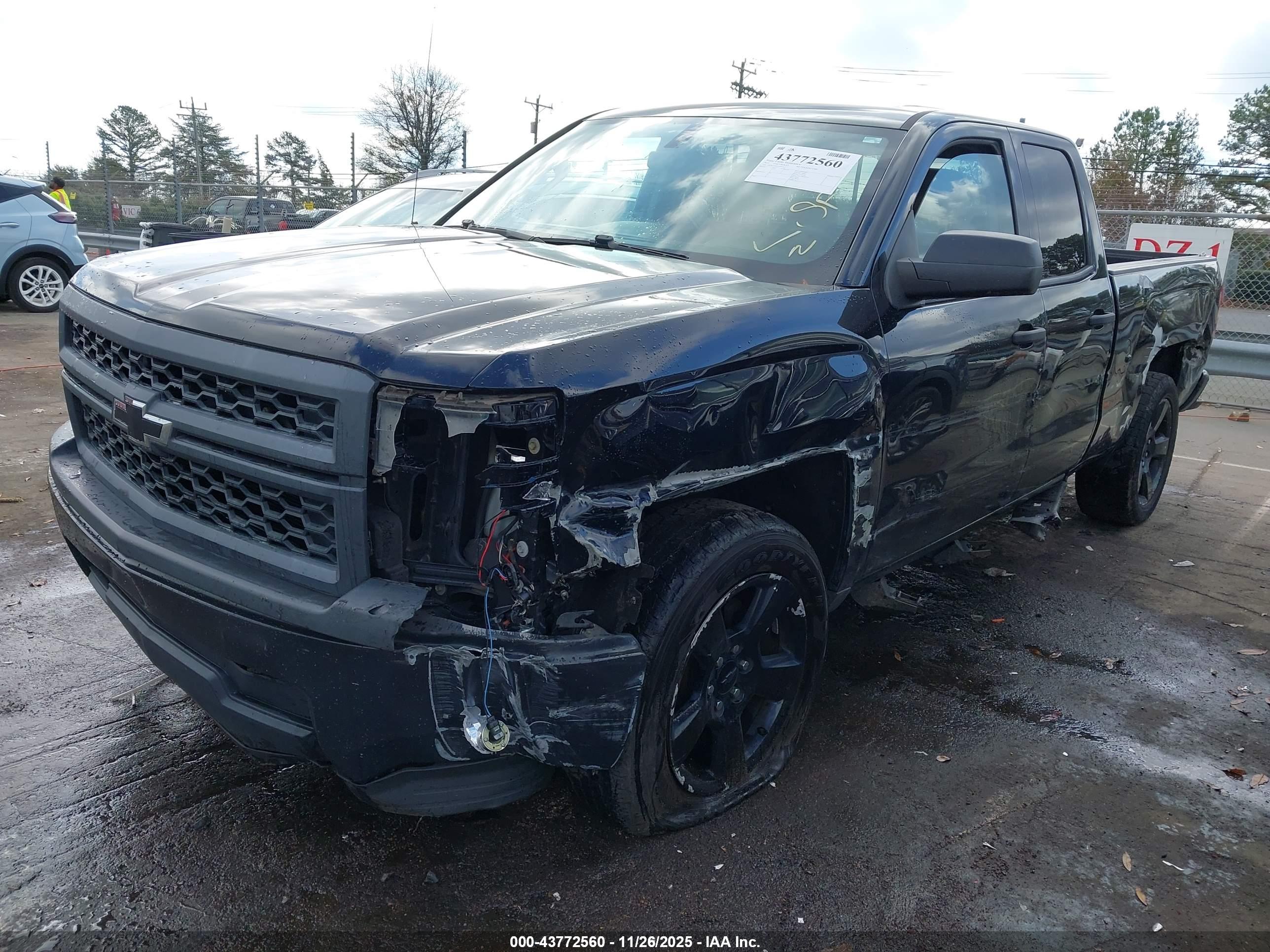 CHEVROLET SILVERADO image 2