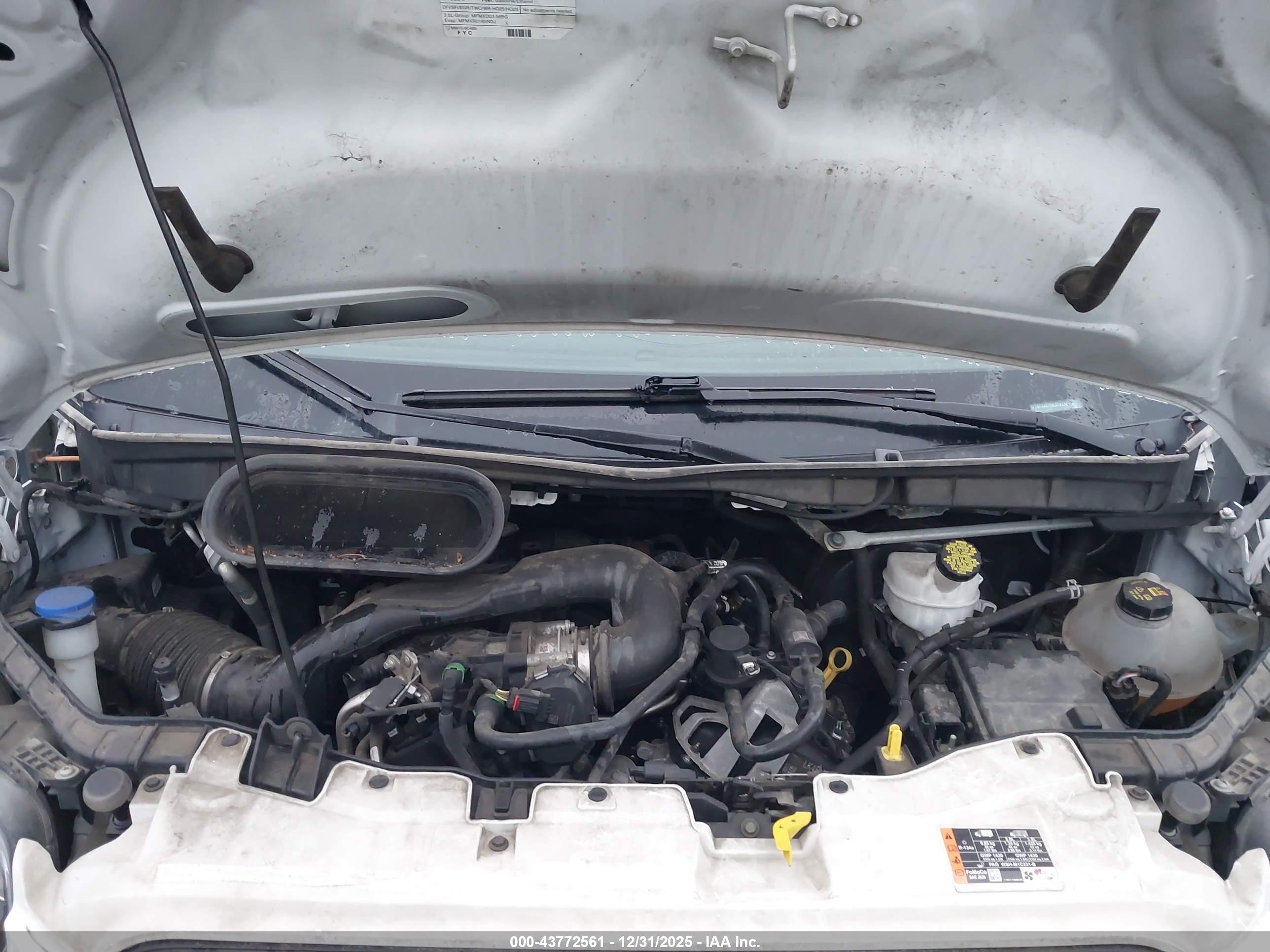 FORD TRANSIT-350 image 10