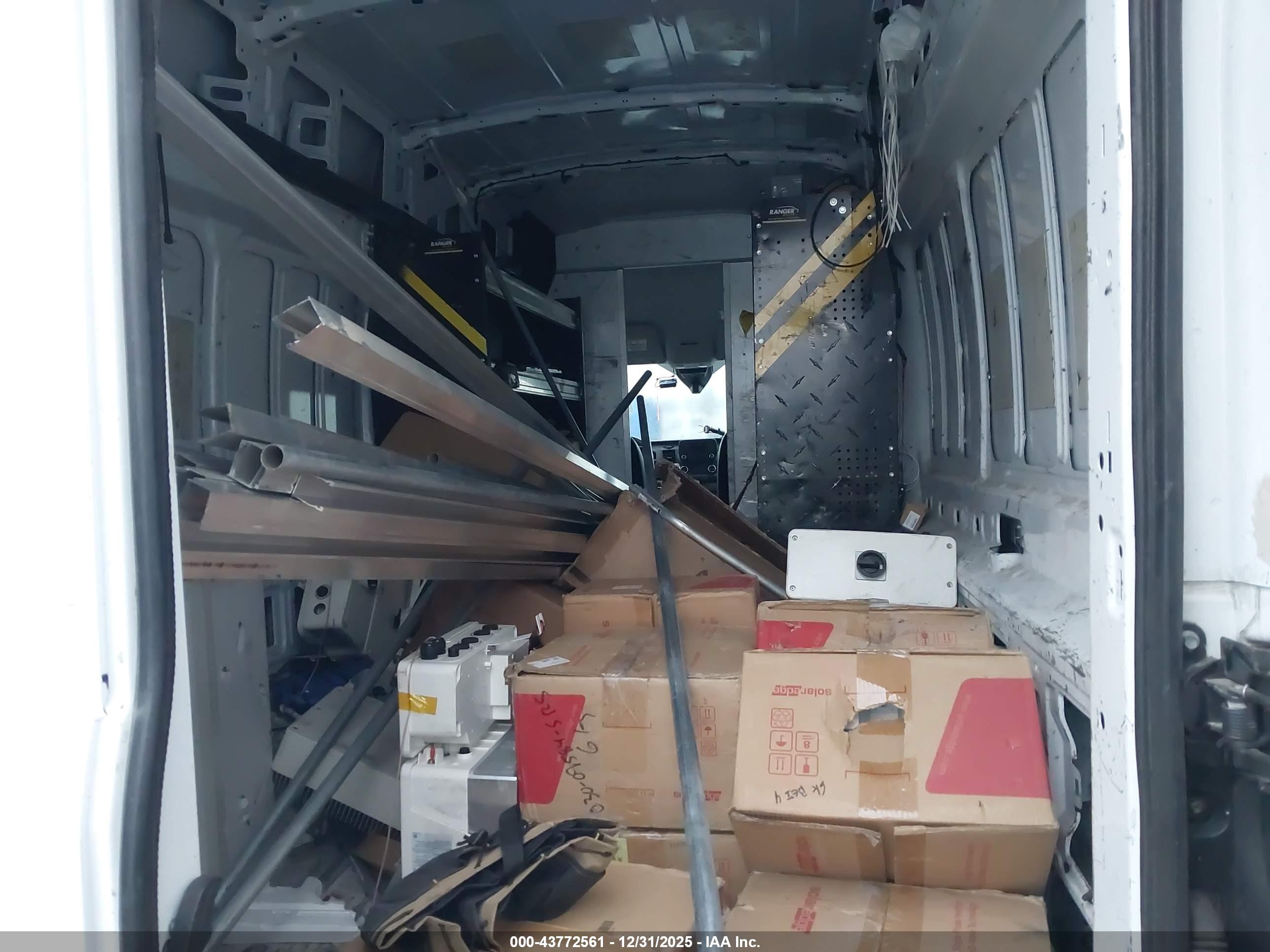 FORD TRANSIT-350 image 8