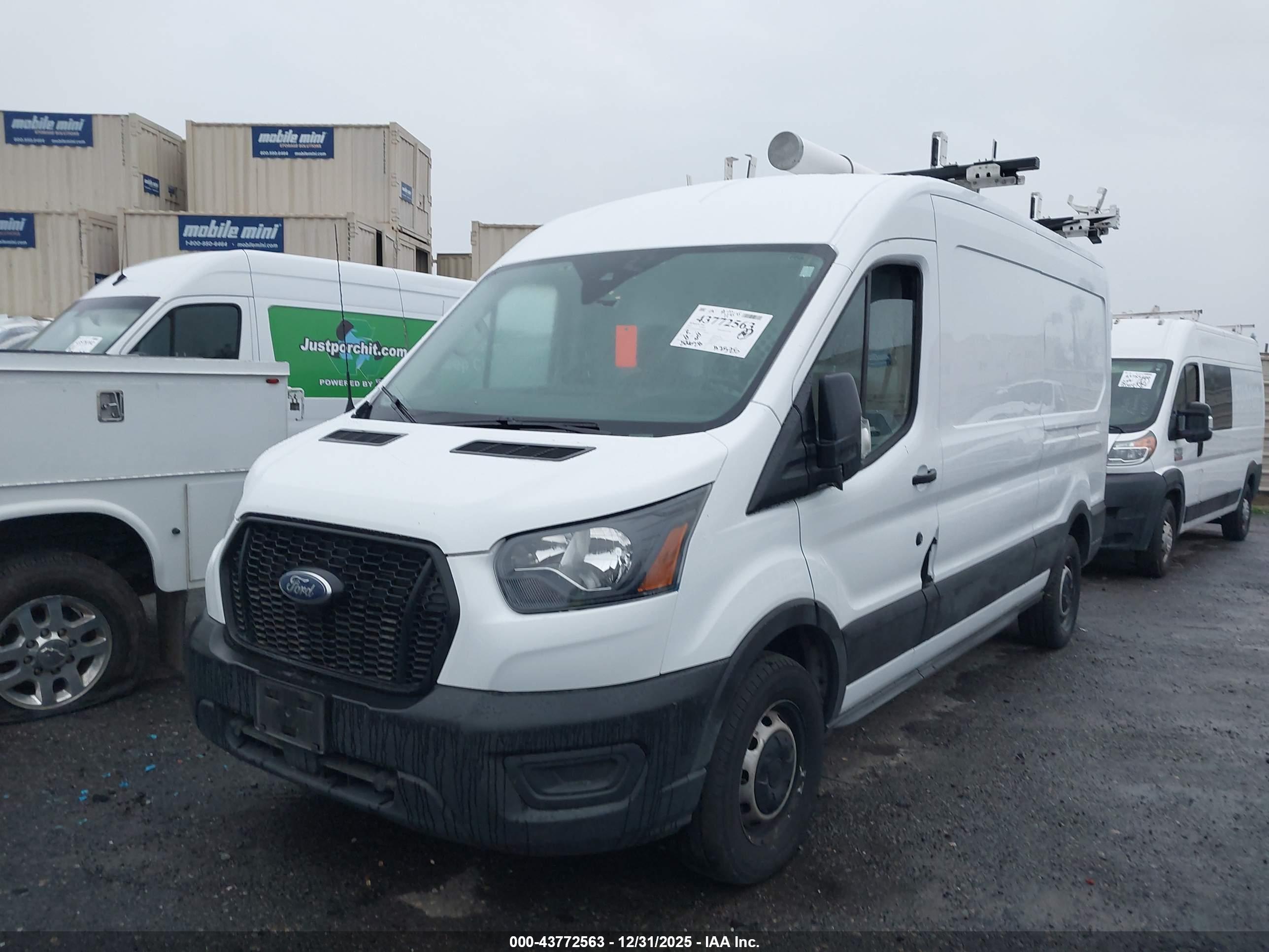 FORD TRANSIT-250 image 2