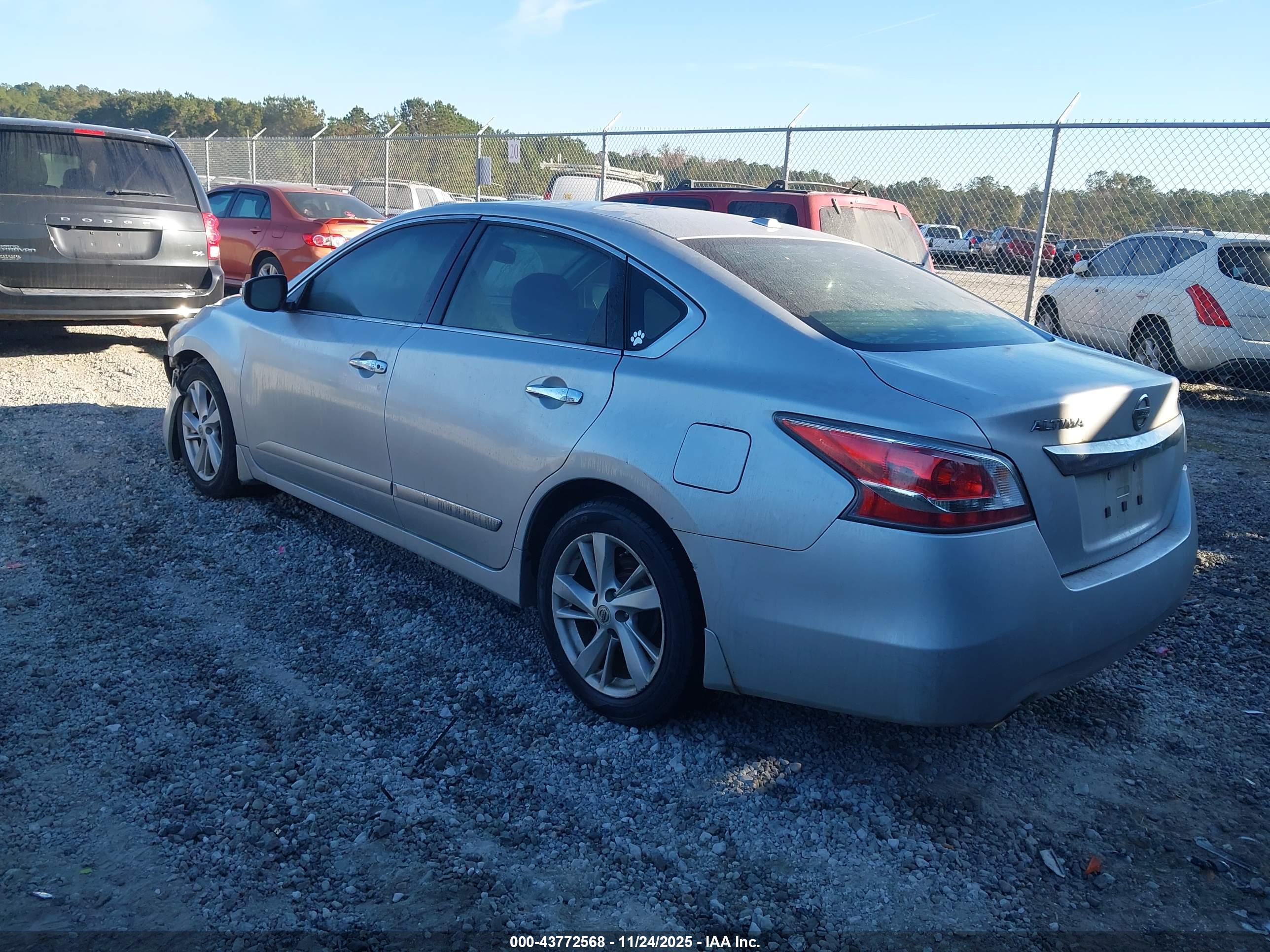 NISSAN ALTIMA image 3
