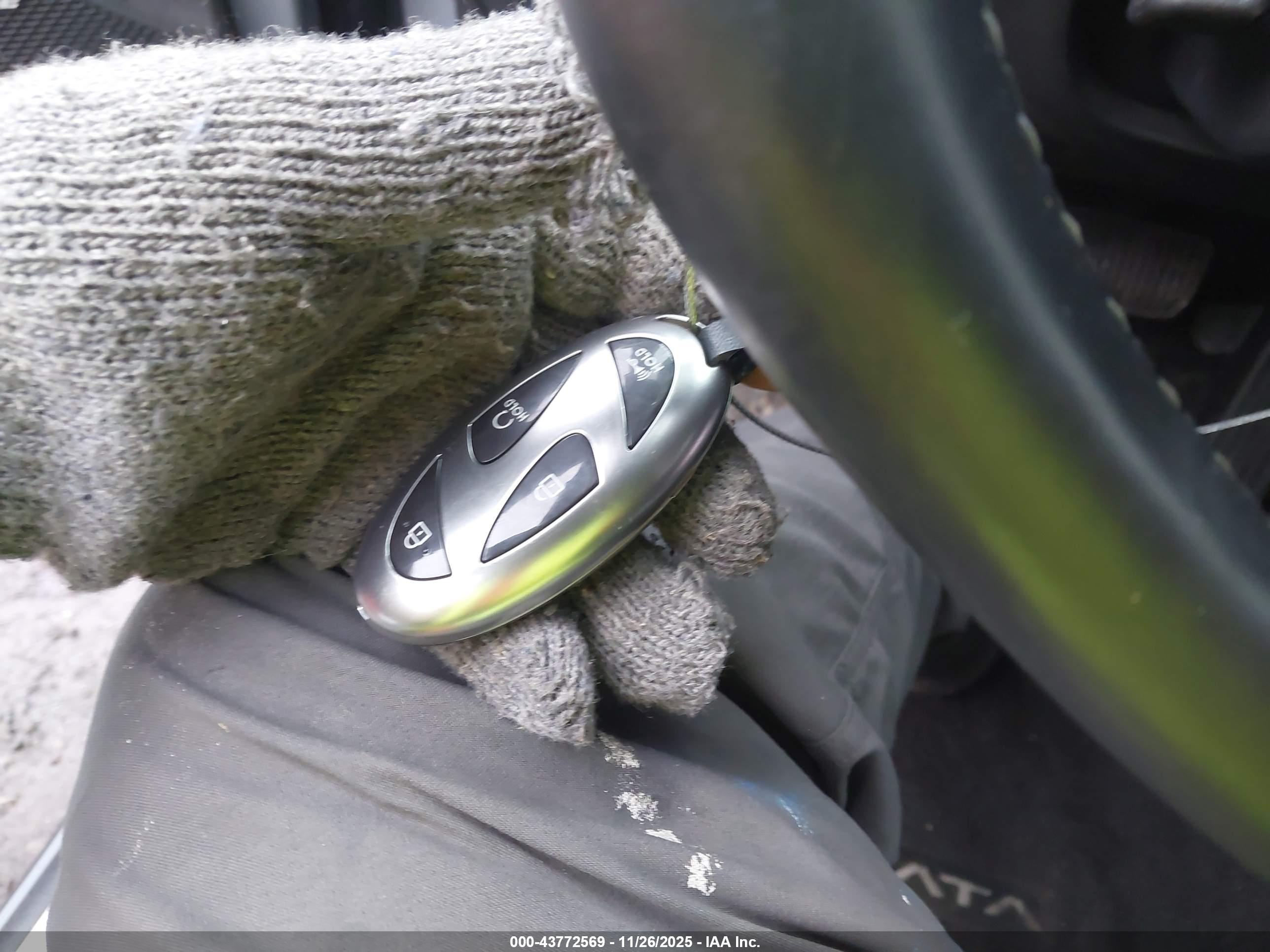 HYUNDAI SONATA image 11