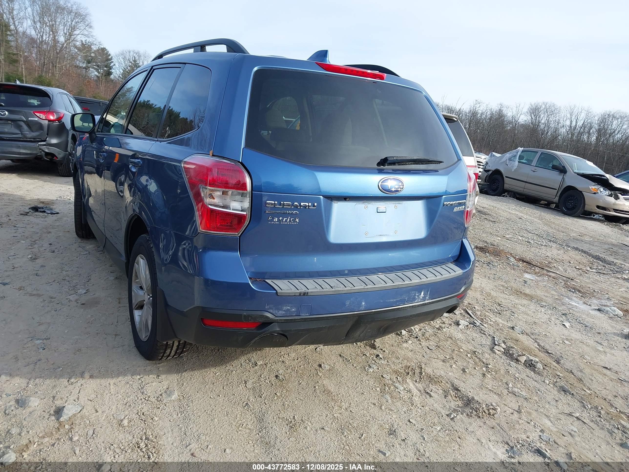 SUBARU FORESTER image 3