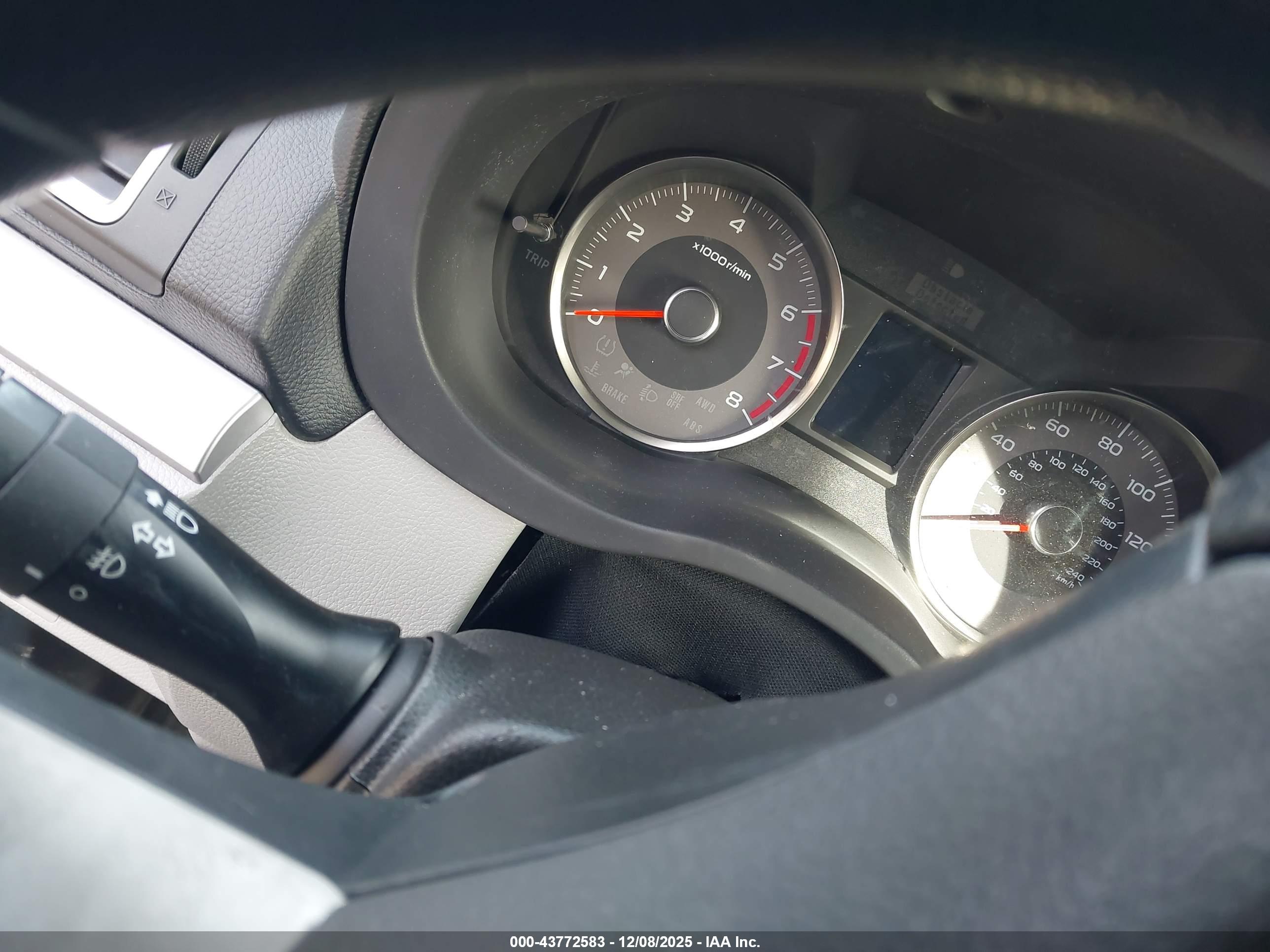 SUBARU FORESTER image 7