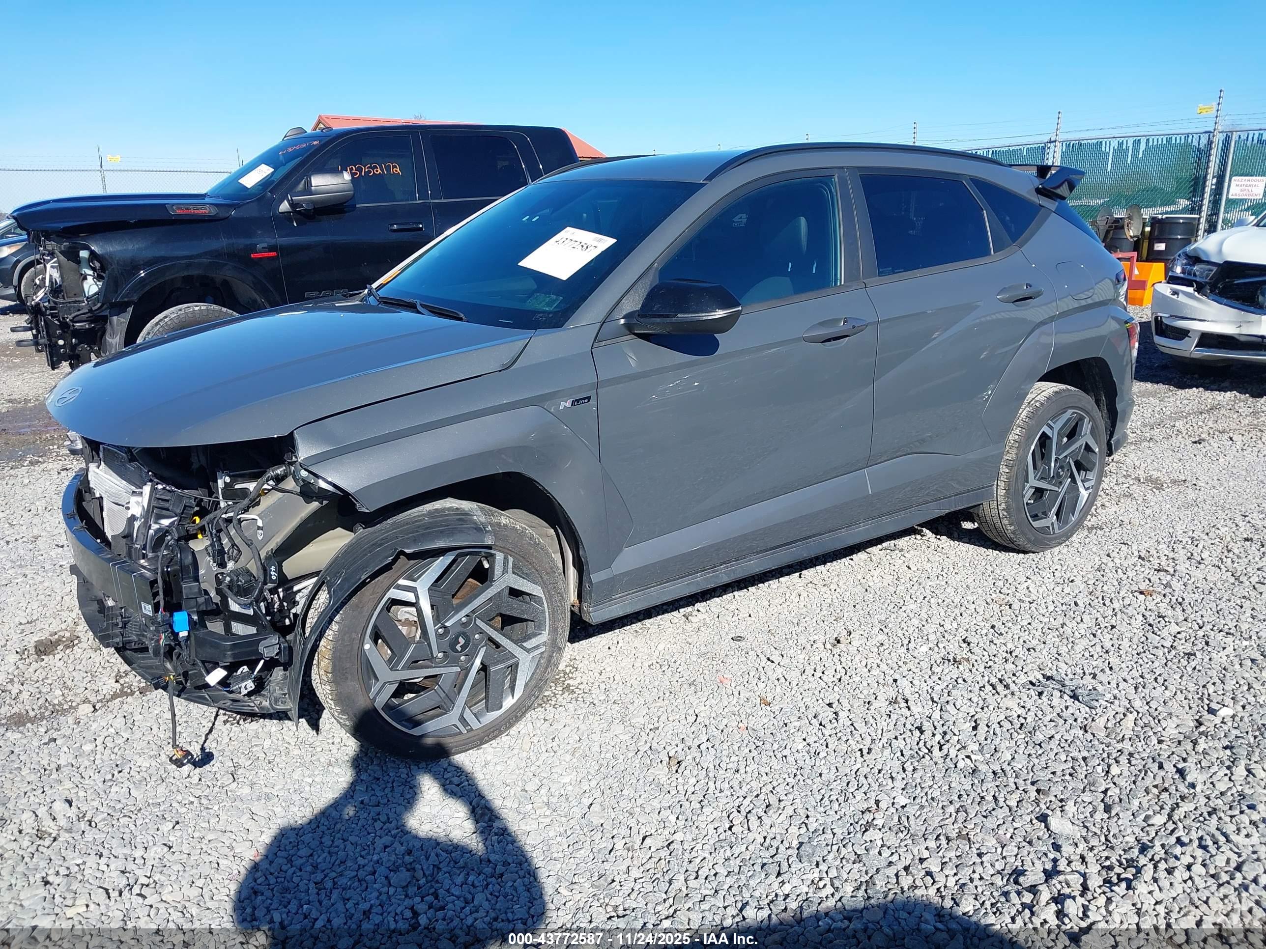 HYUNDAI KONA image 2