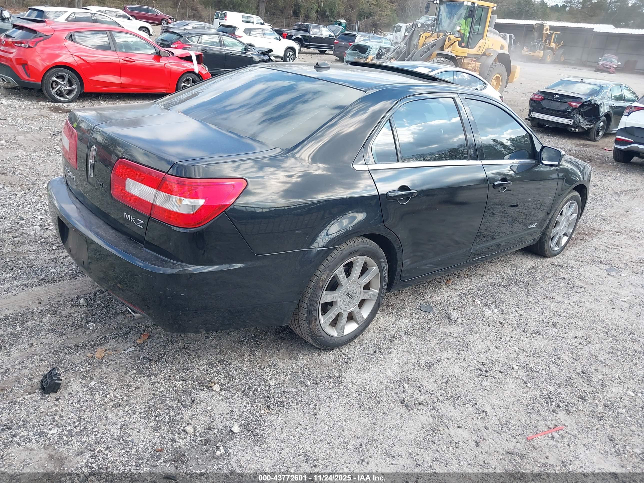 LINCOLN MKZ image 4