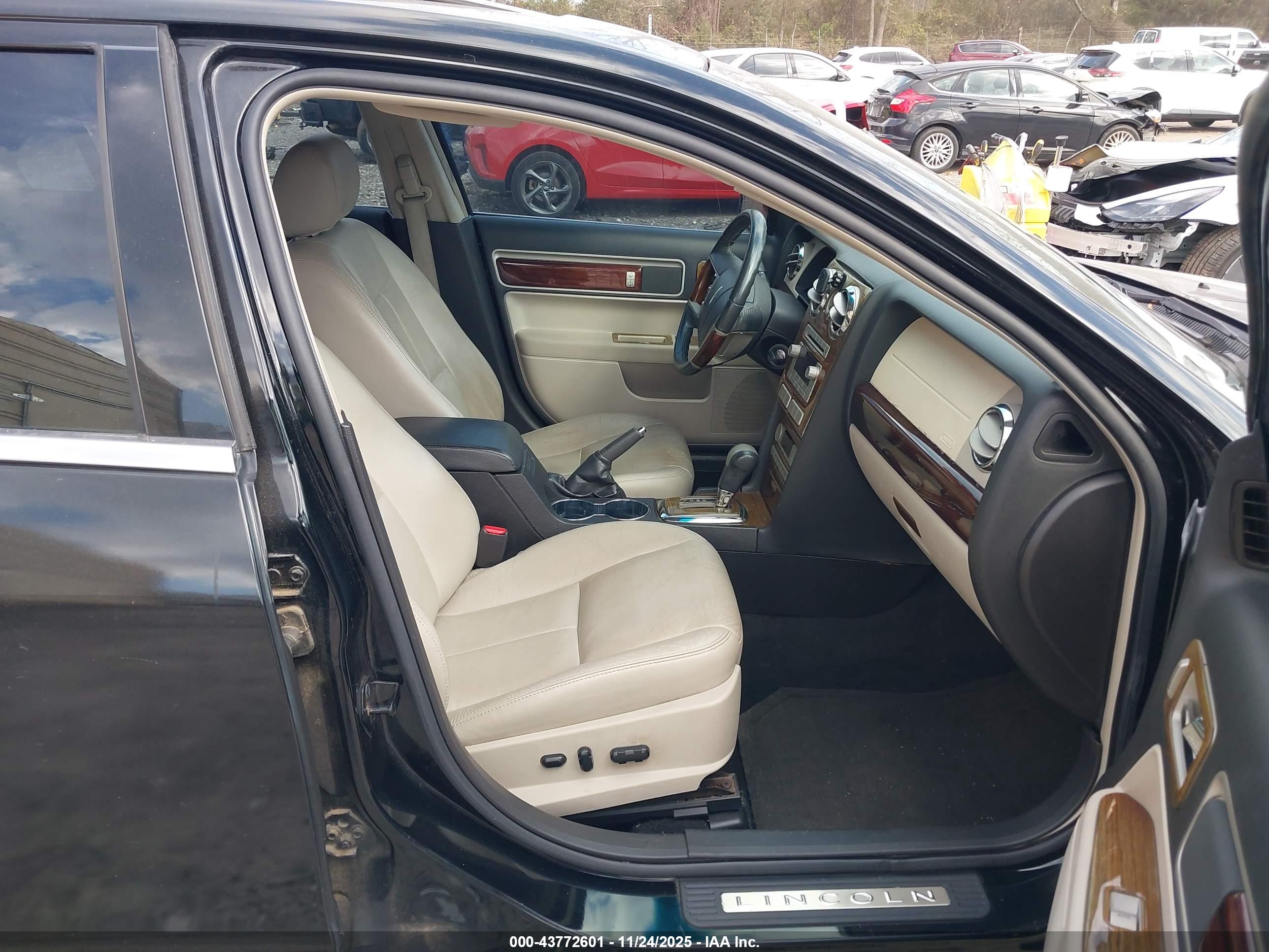 LINCOLN MKZ image 5