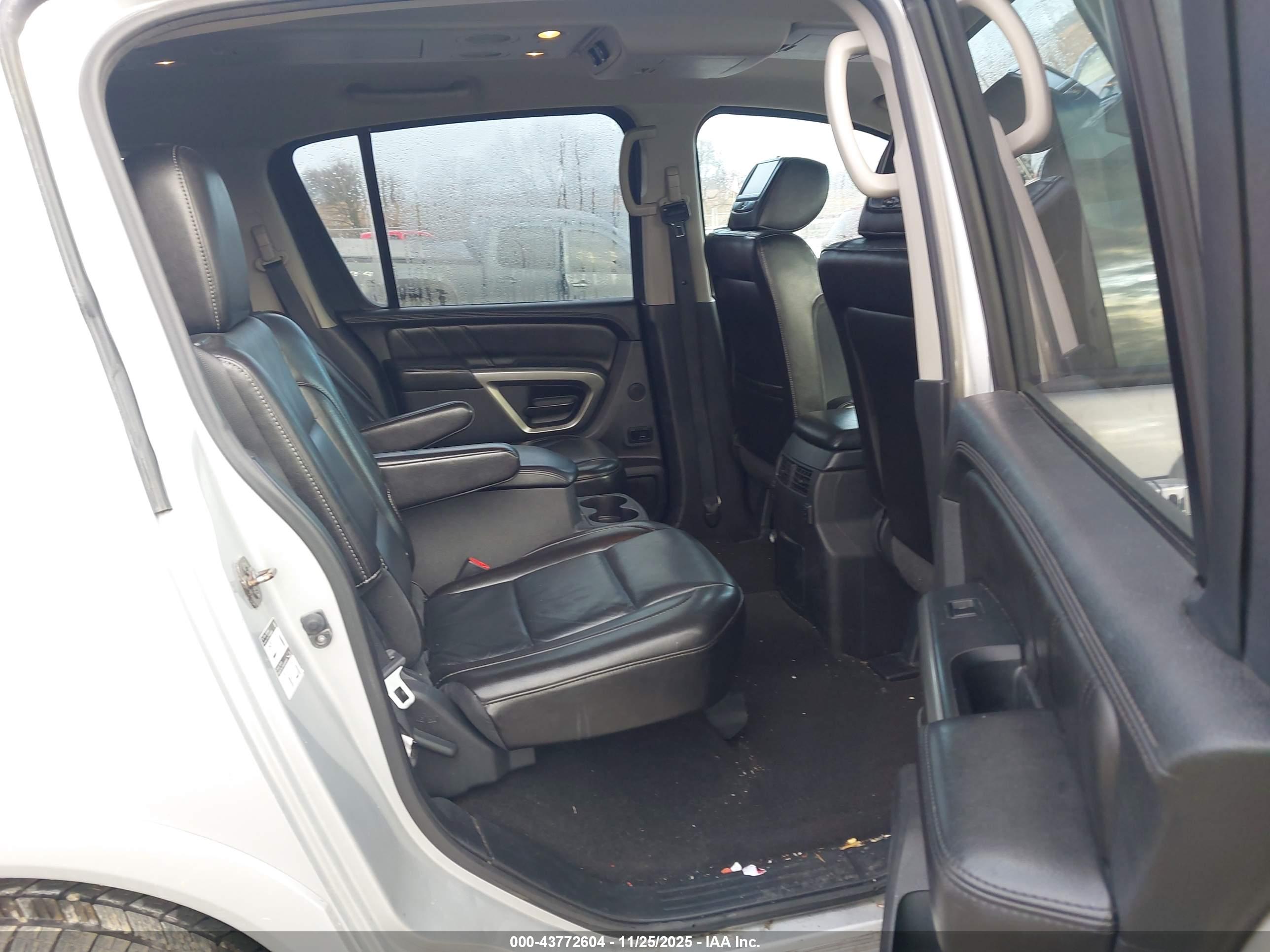 NISSAN ARMADA image 8