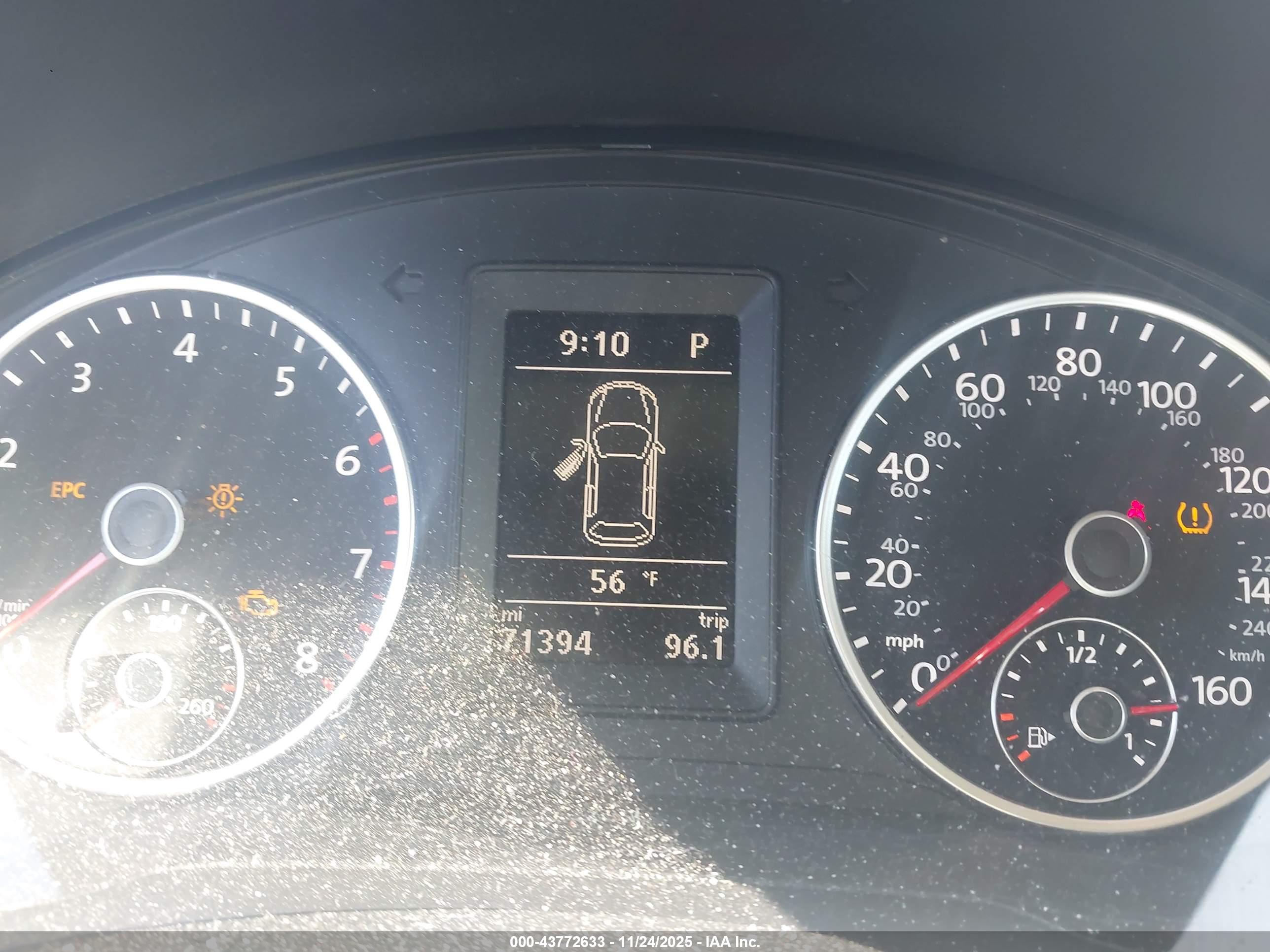 VOLKSWAGEN TIGUAN image 7