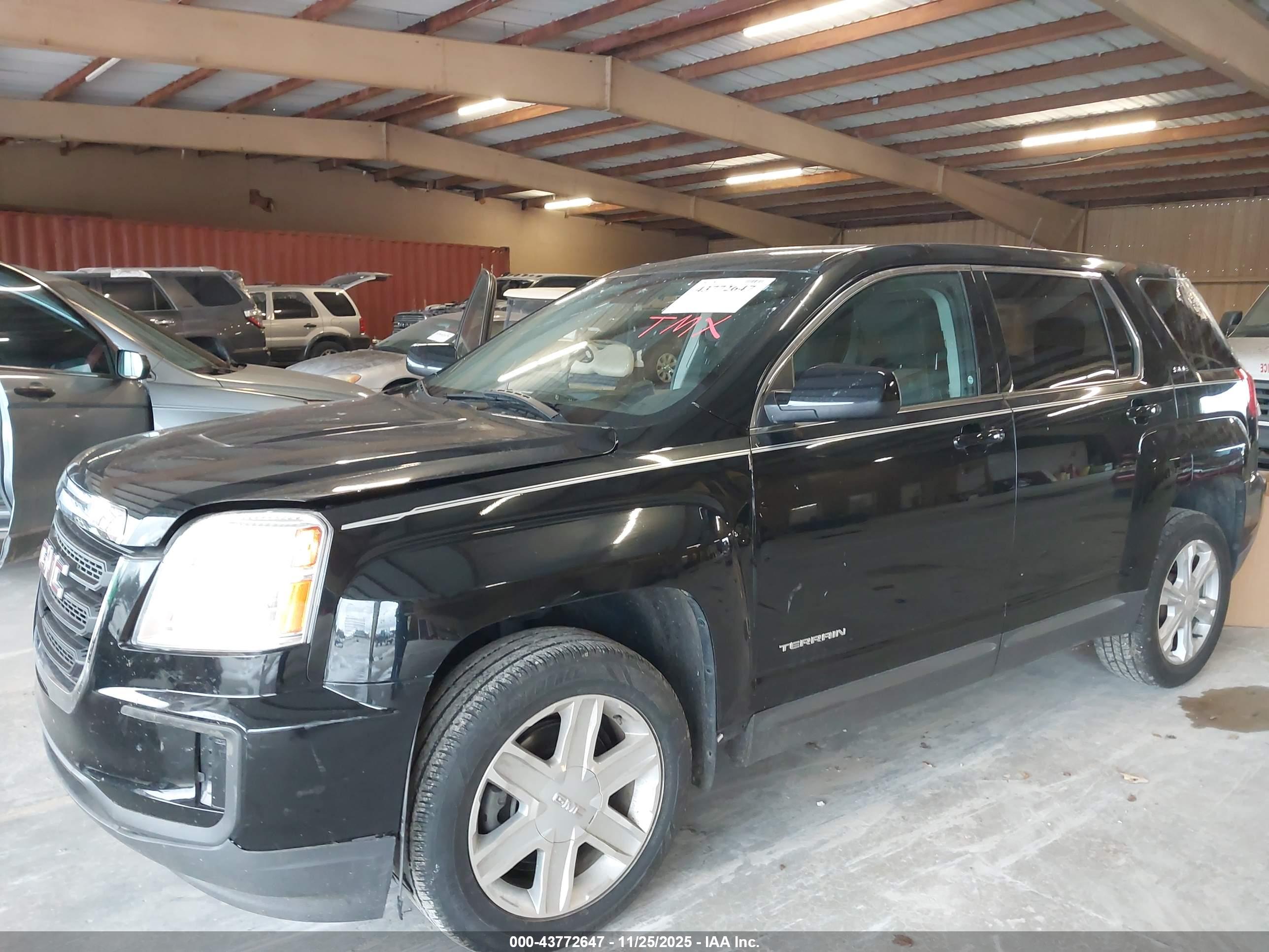 GMC TERRAIN image 2