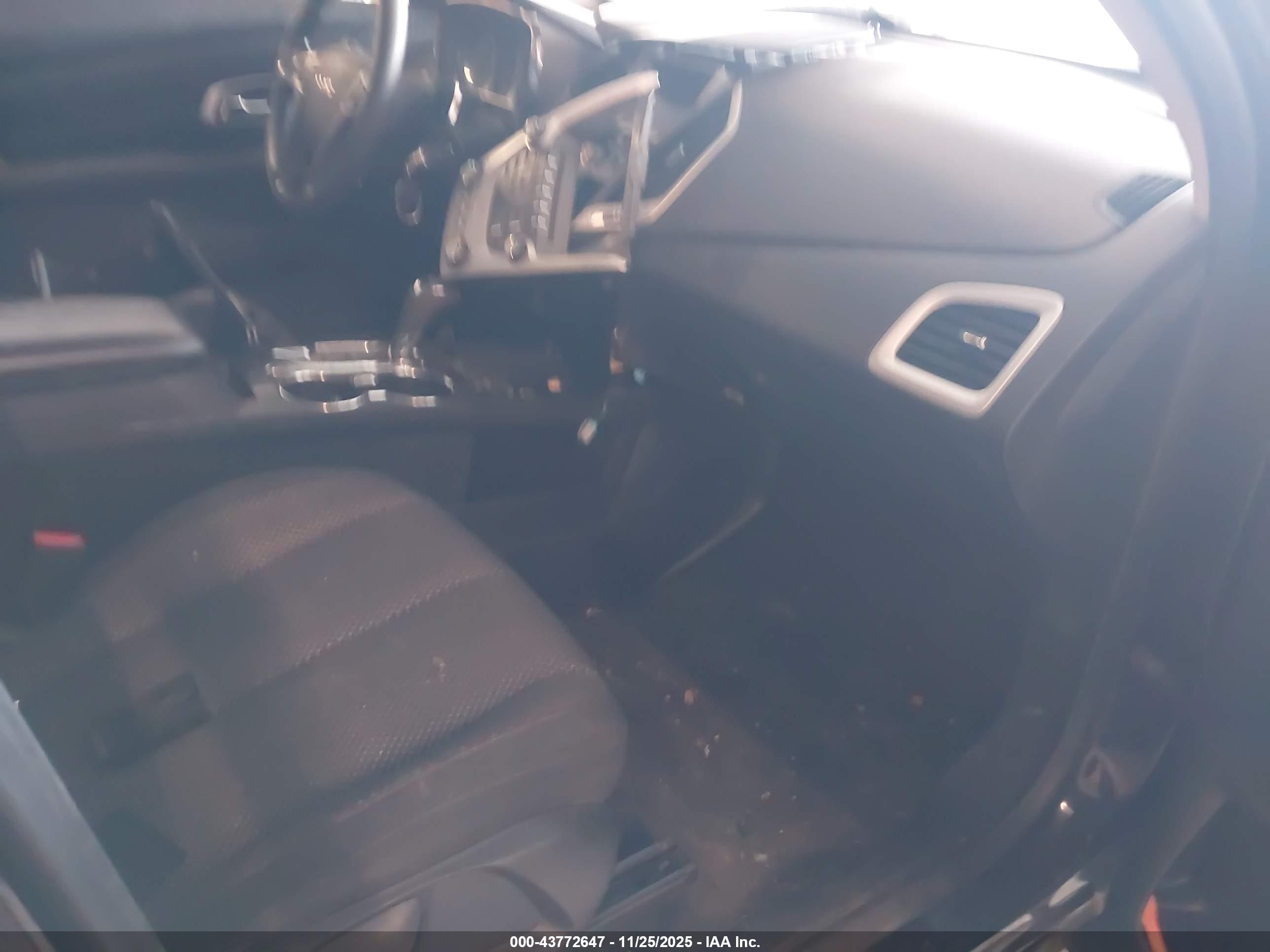 GMC TERRAIN image 5