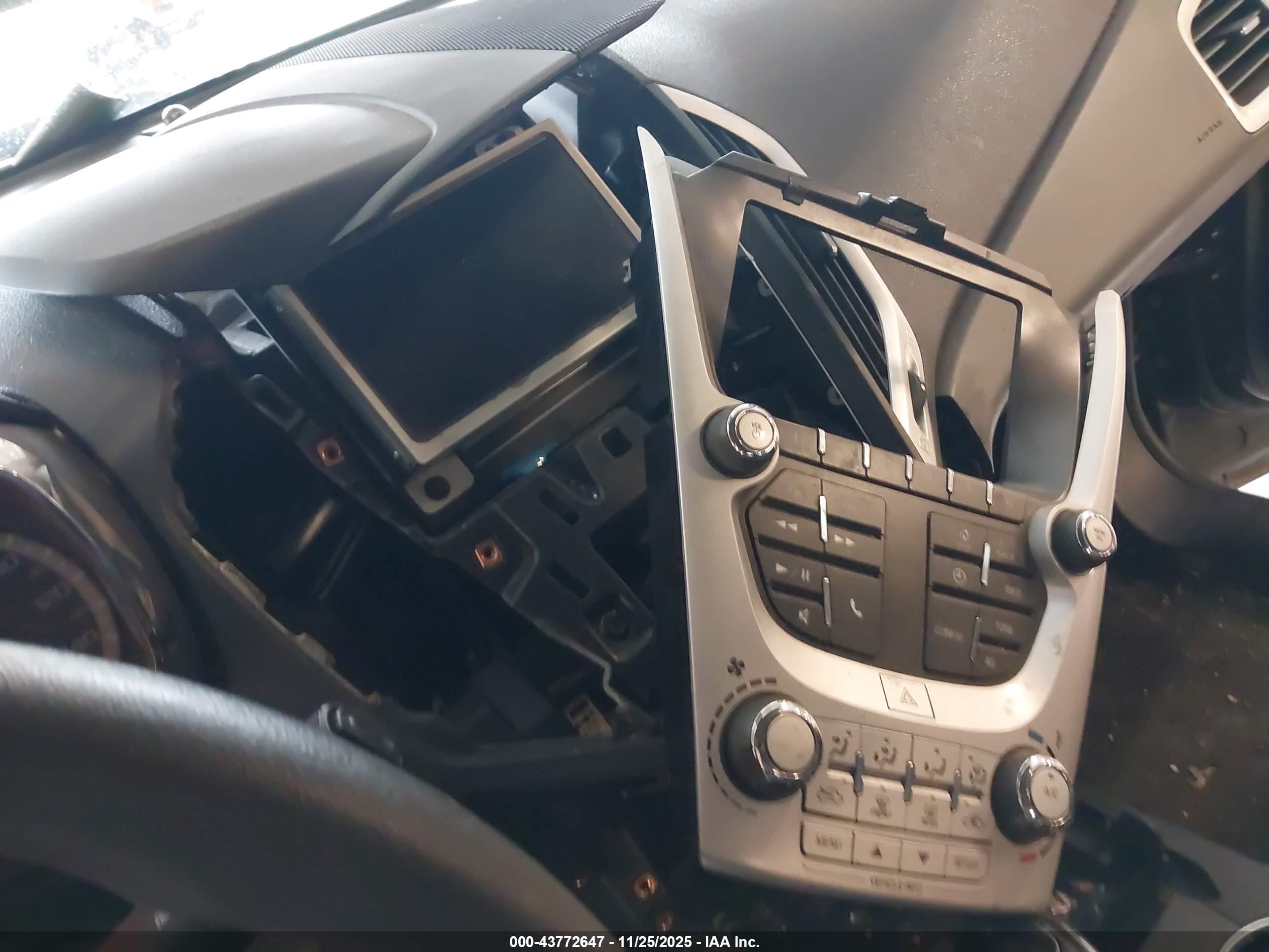 GMC TERRAIN image 6