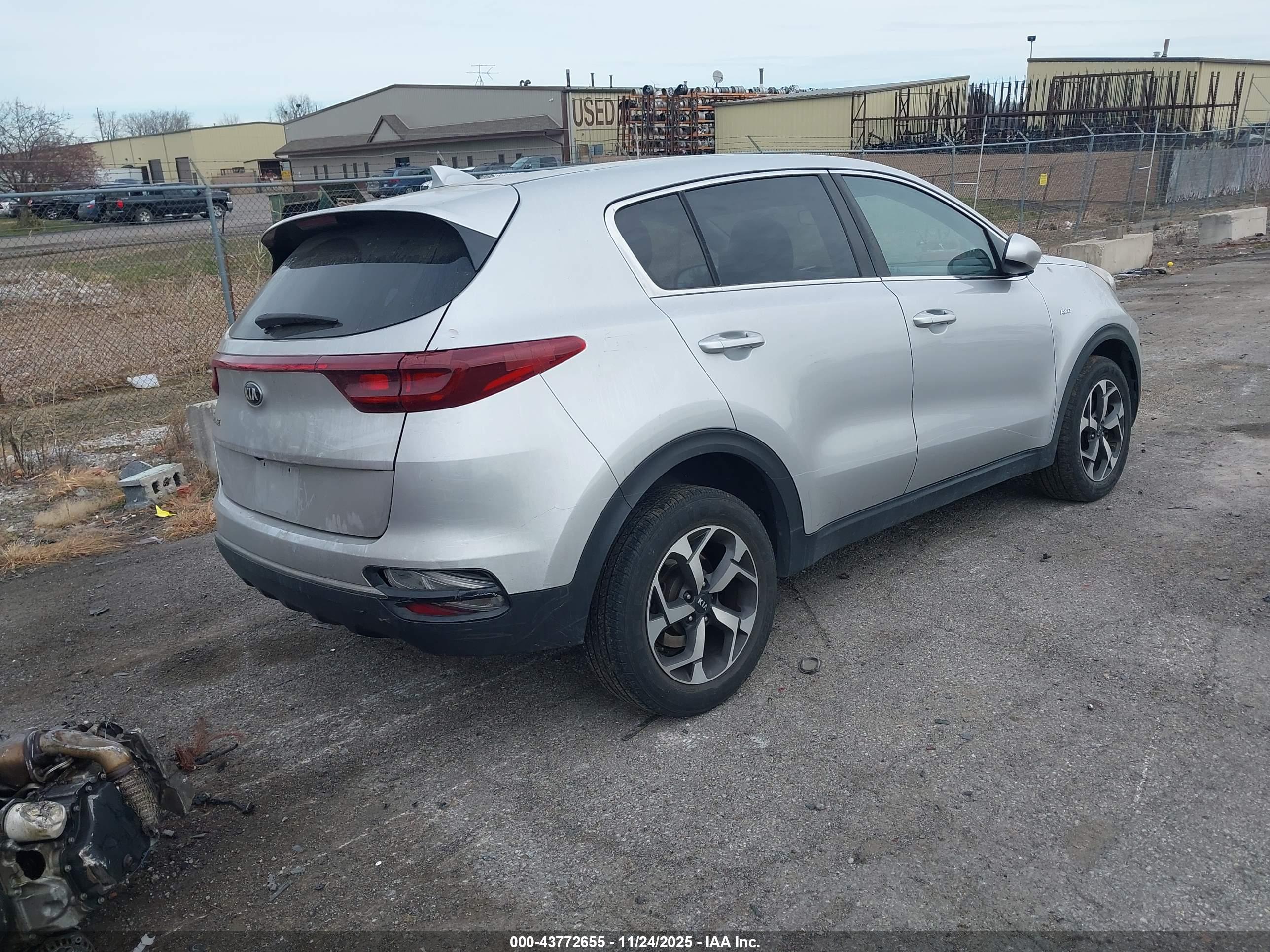 KIA SPORTAGE image 4