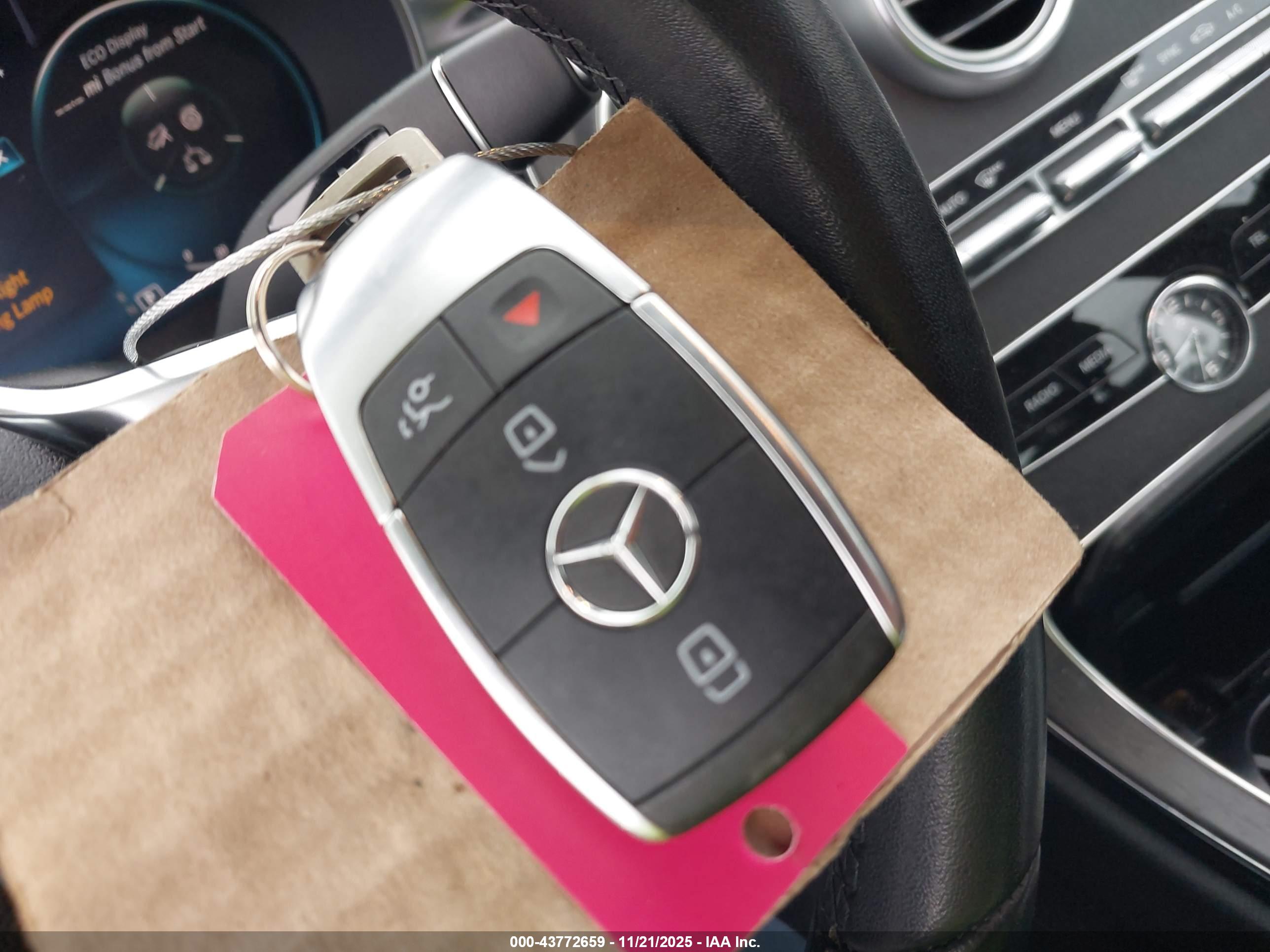 MERCEDES-BENZ C image 11
