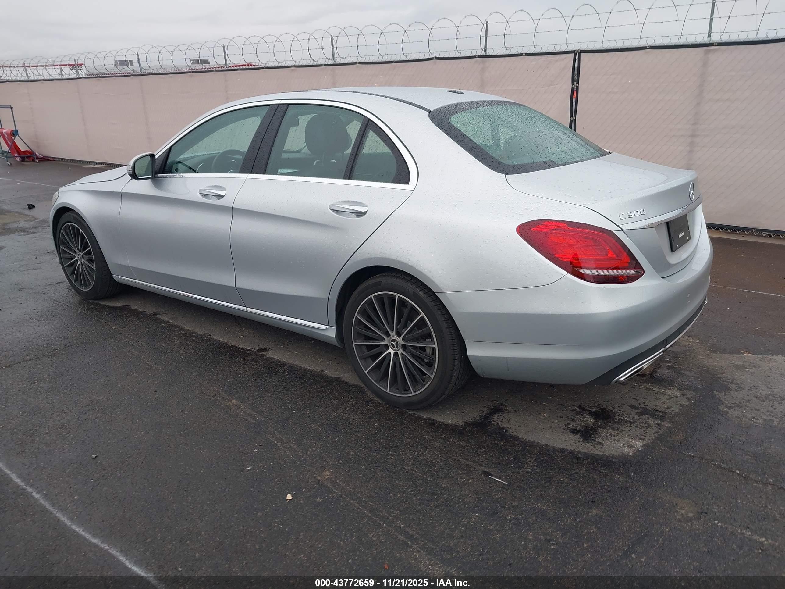 MERCEDES-BENZ C image 3