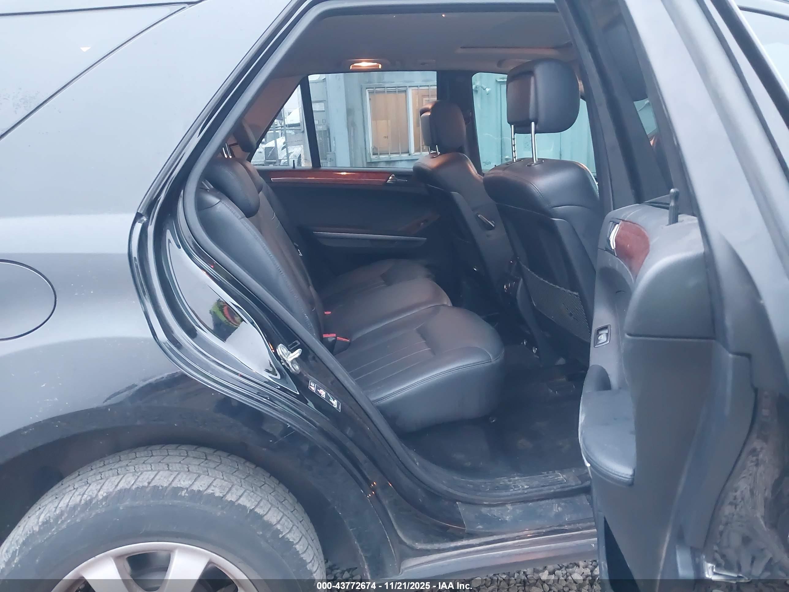 MERCEDES-BENZ ML image 8