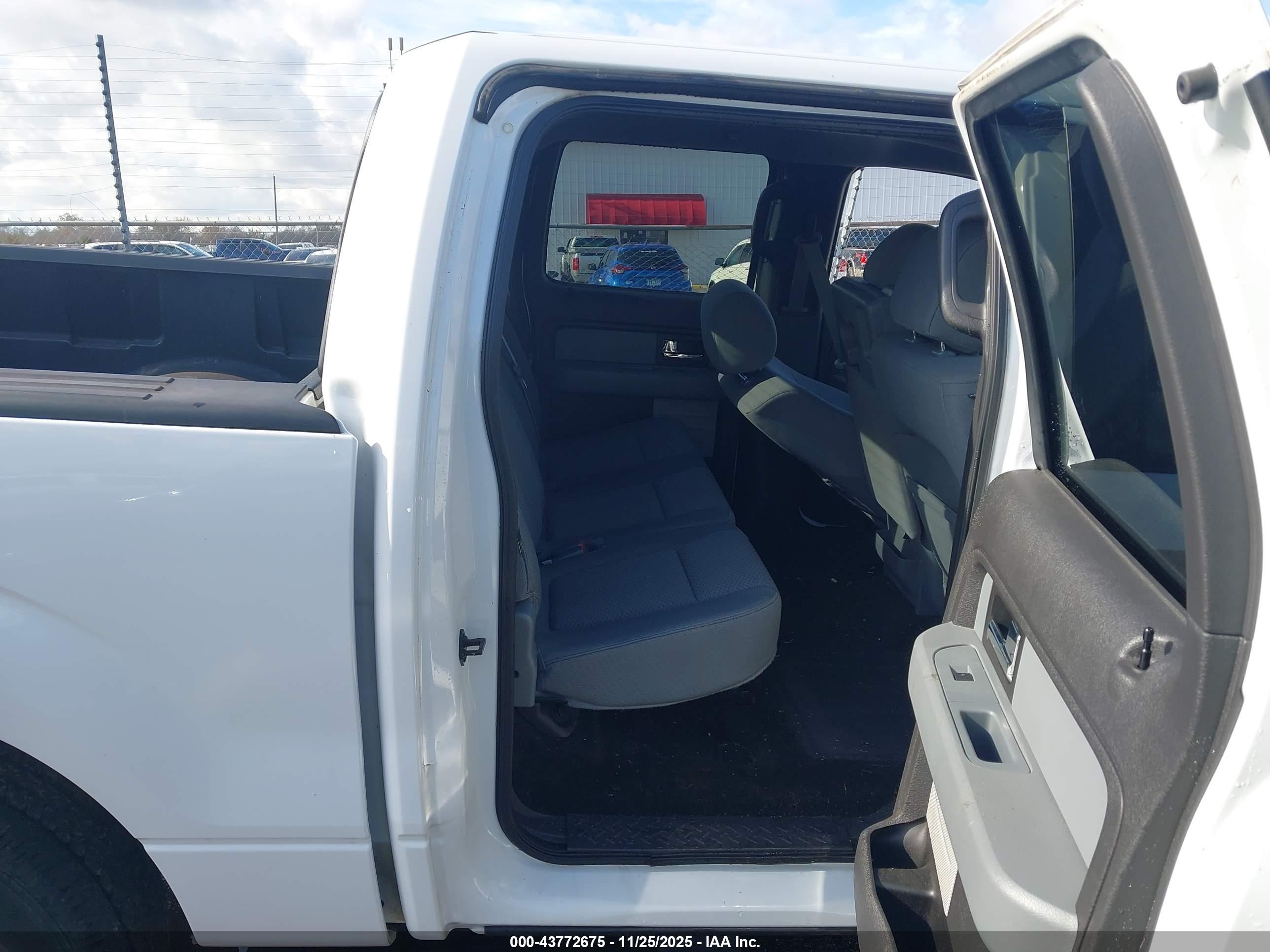 FORD F-150 image 8
